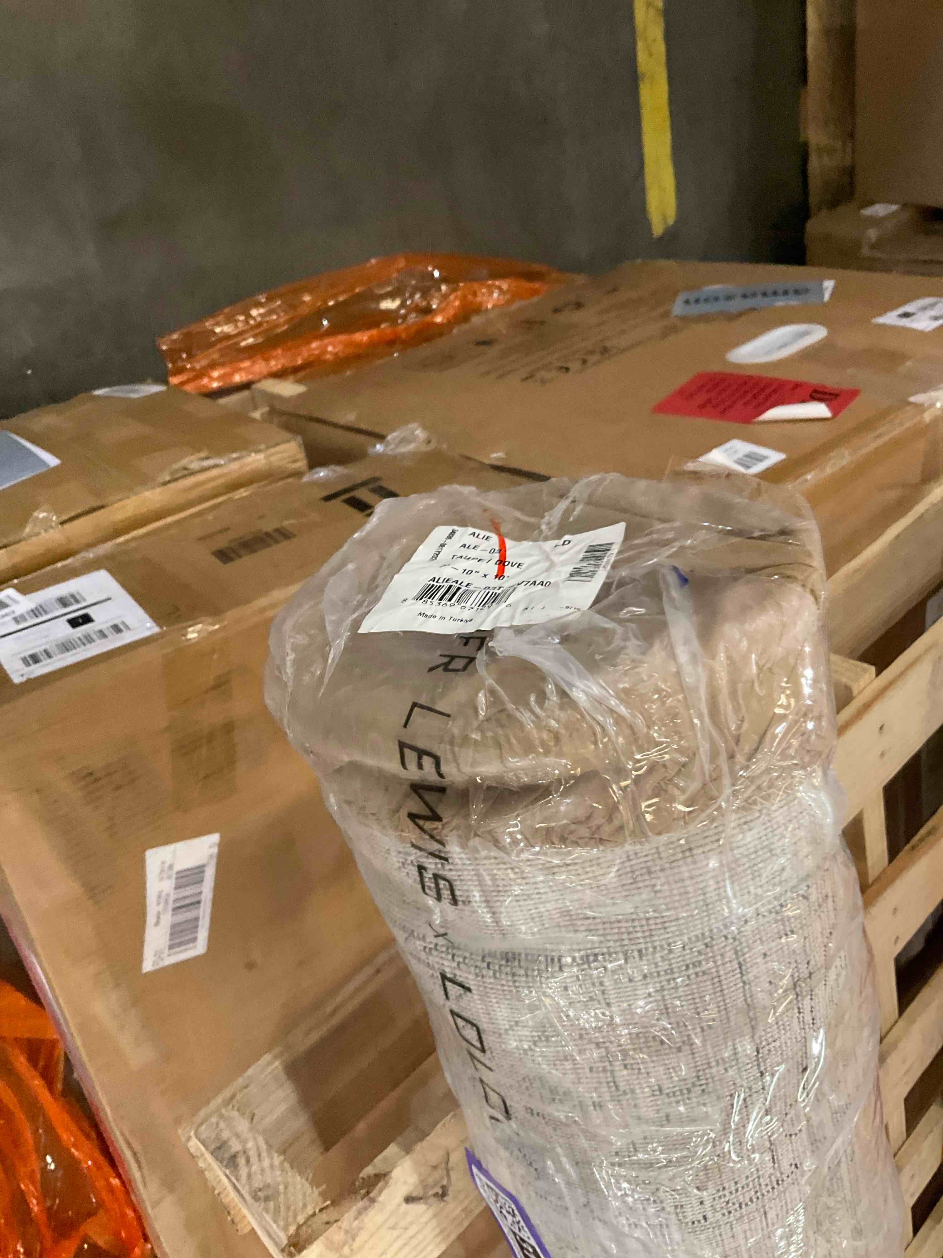 https://s3.amazonaws.com/lotting-images-prod/bidfta/PPE1973142_1742317282598.jpeg