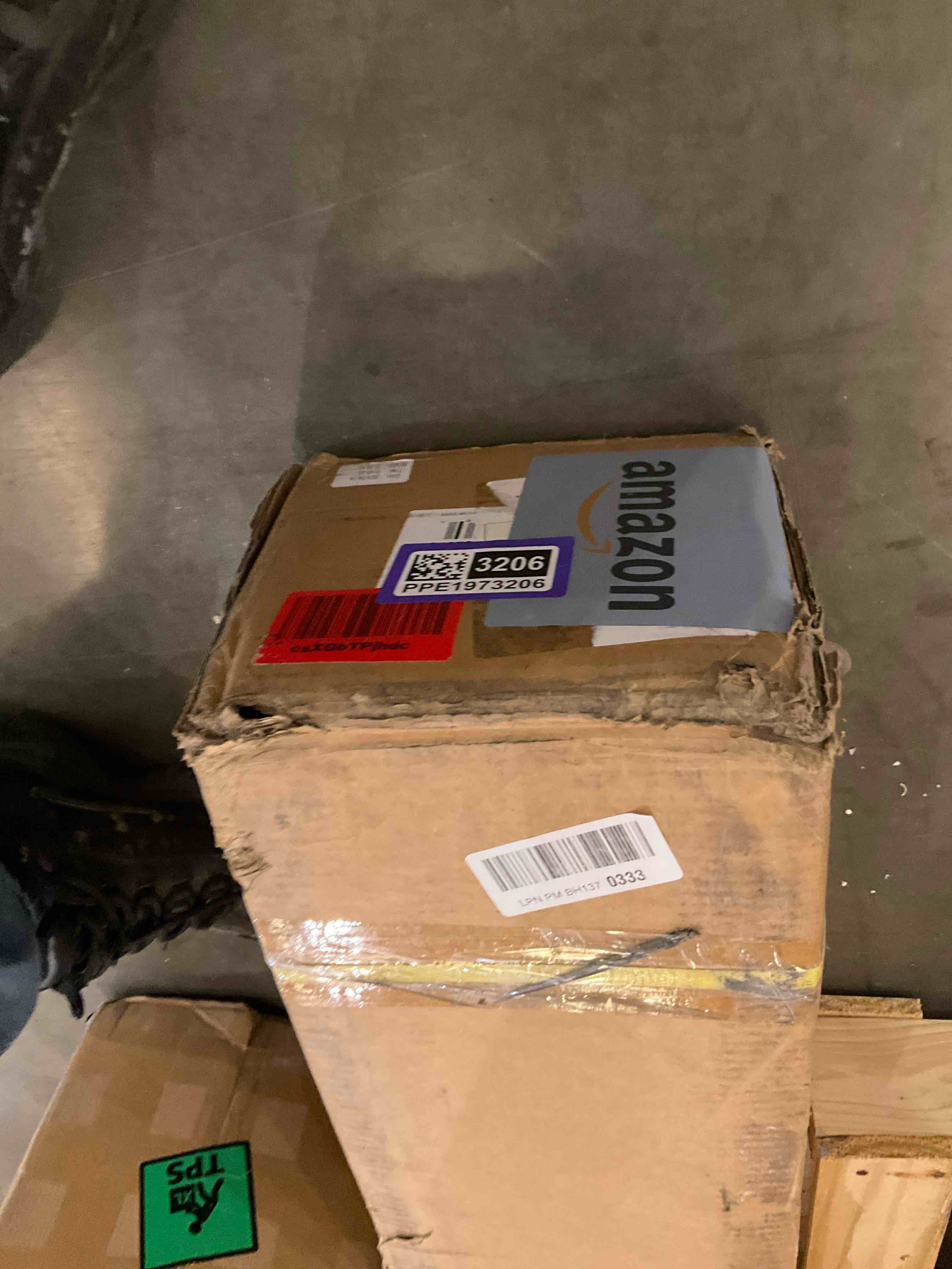 https://s3.amazonaws.com/lotting-images-prod/bidfta/PPE1973206_1742323664114.jpeg