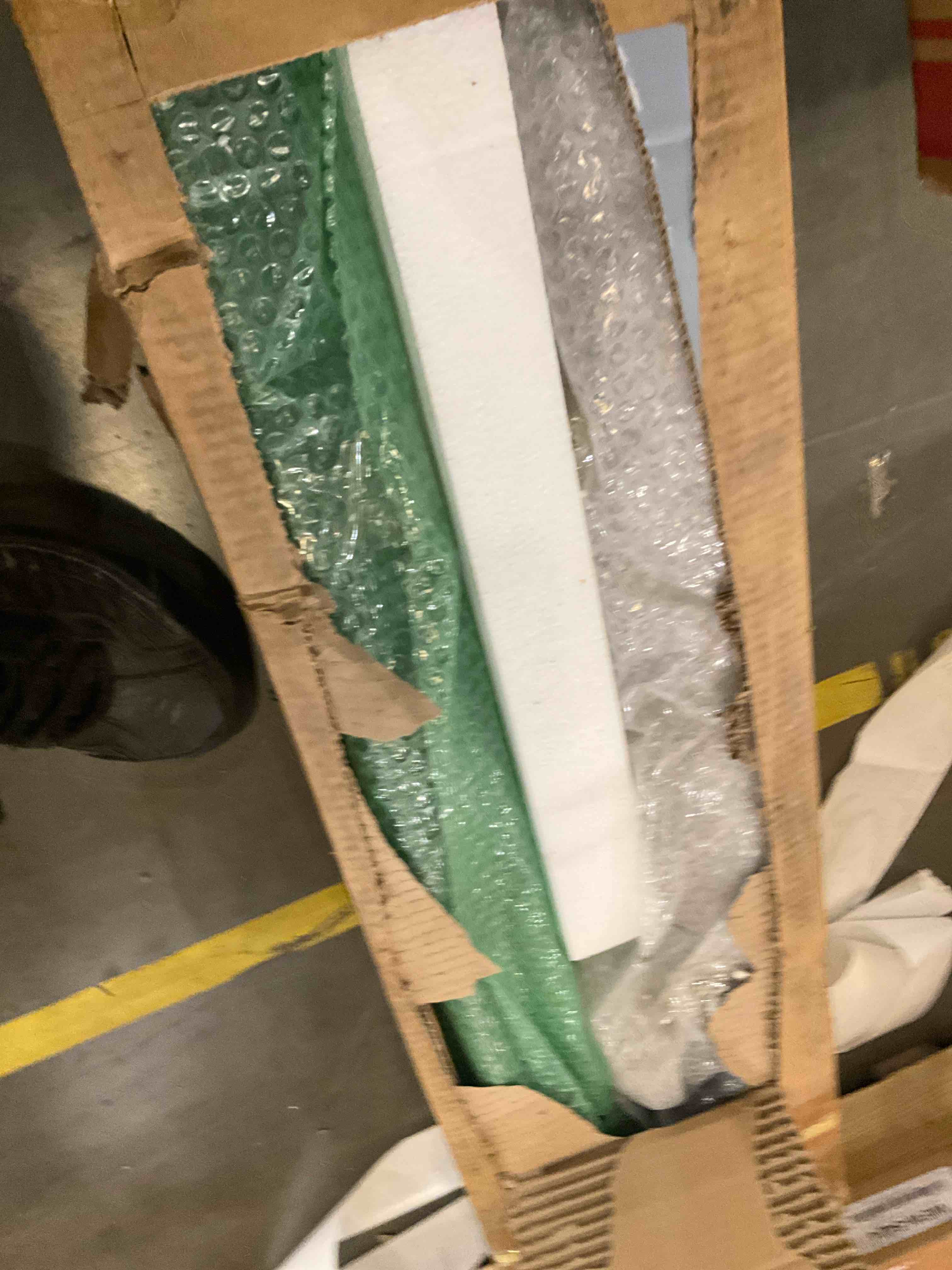 https://s3.amazonaws.com/lotting-images-prod/bidfta/PPE1973206_1742323709231.jpeg