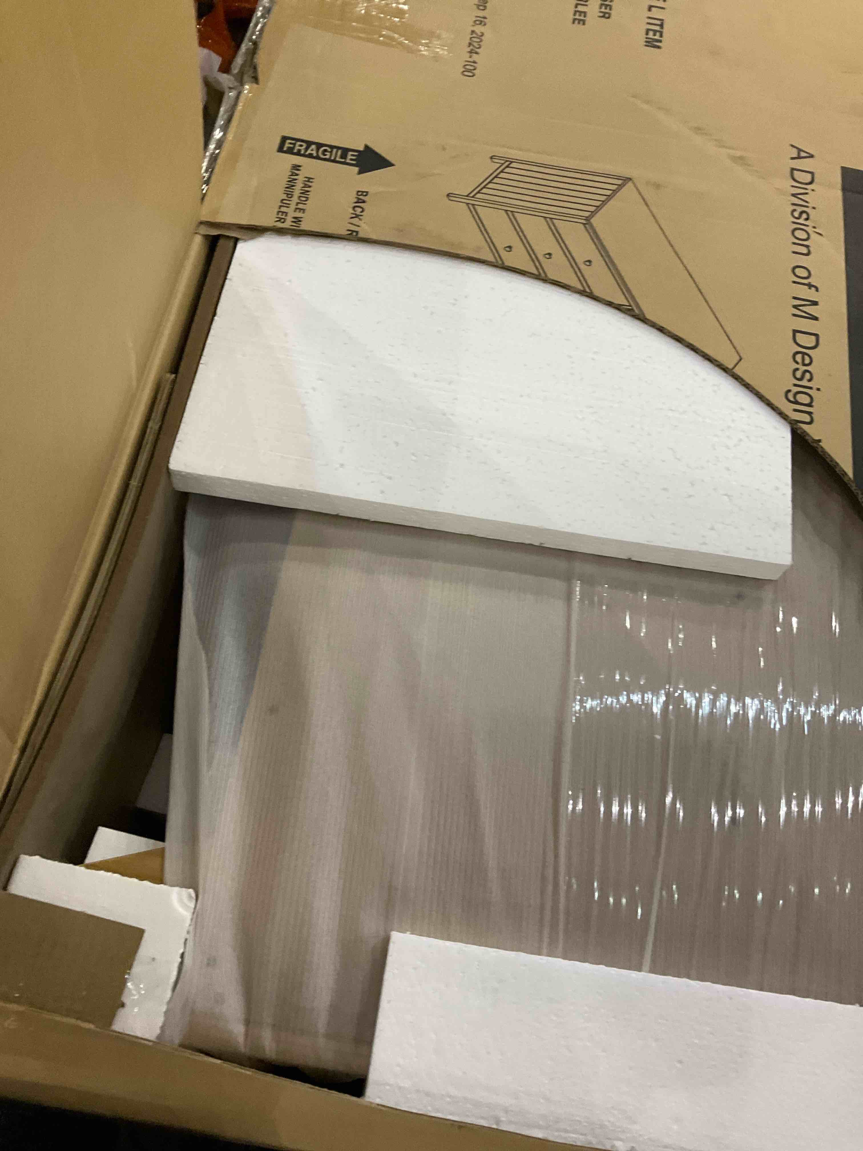 https://s3.amazonaws.com/lotting-images-prod/bidfta/PPE1973588_1742472556978.jpeg