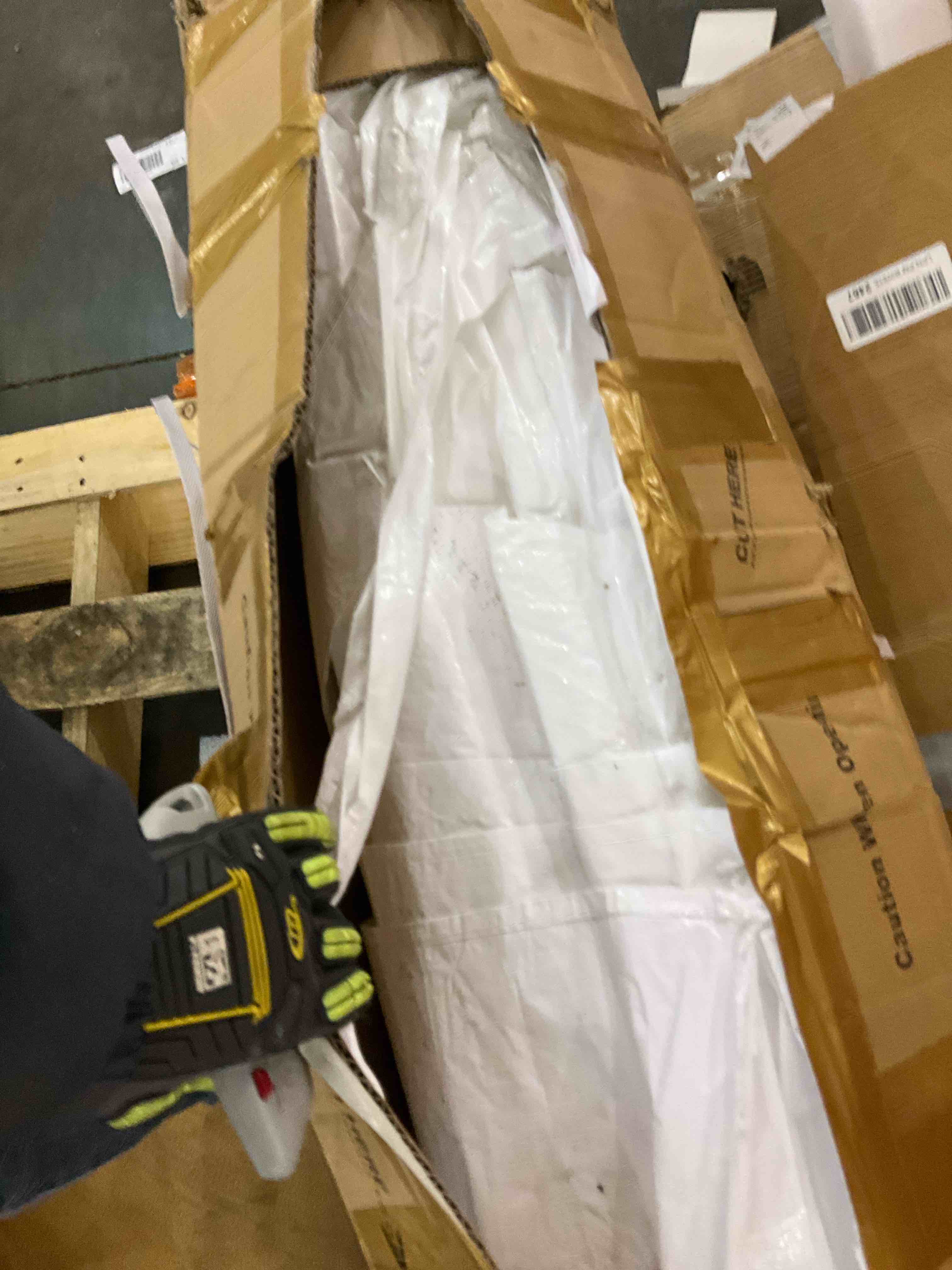 https://s3.amazonaws.com/lotting-images-prod/bidfta/PPE1973801_1742496063916.jpeg