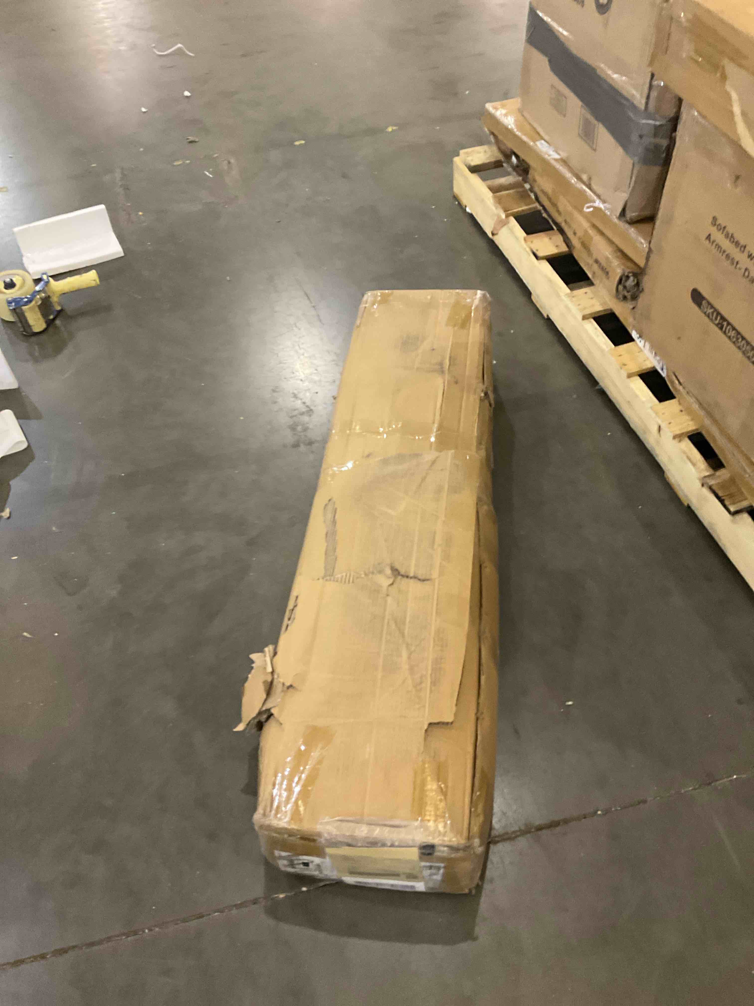 https://s3.amazonaws.com/lotting-images-prod/bidfta/PPE1975596_1742495728303.jpeg
