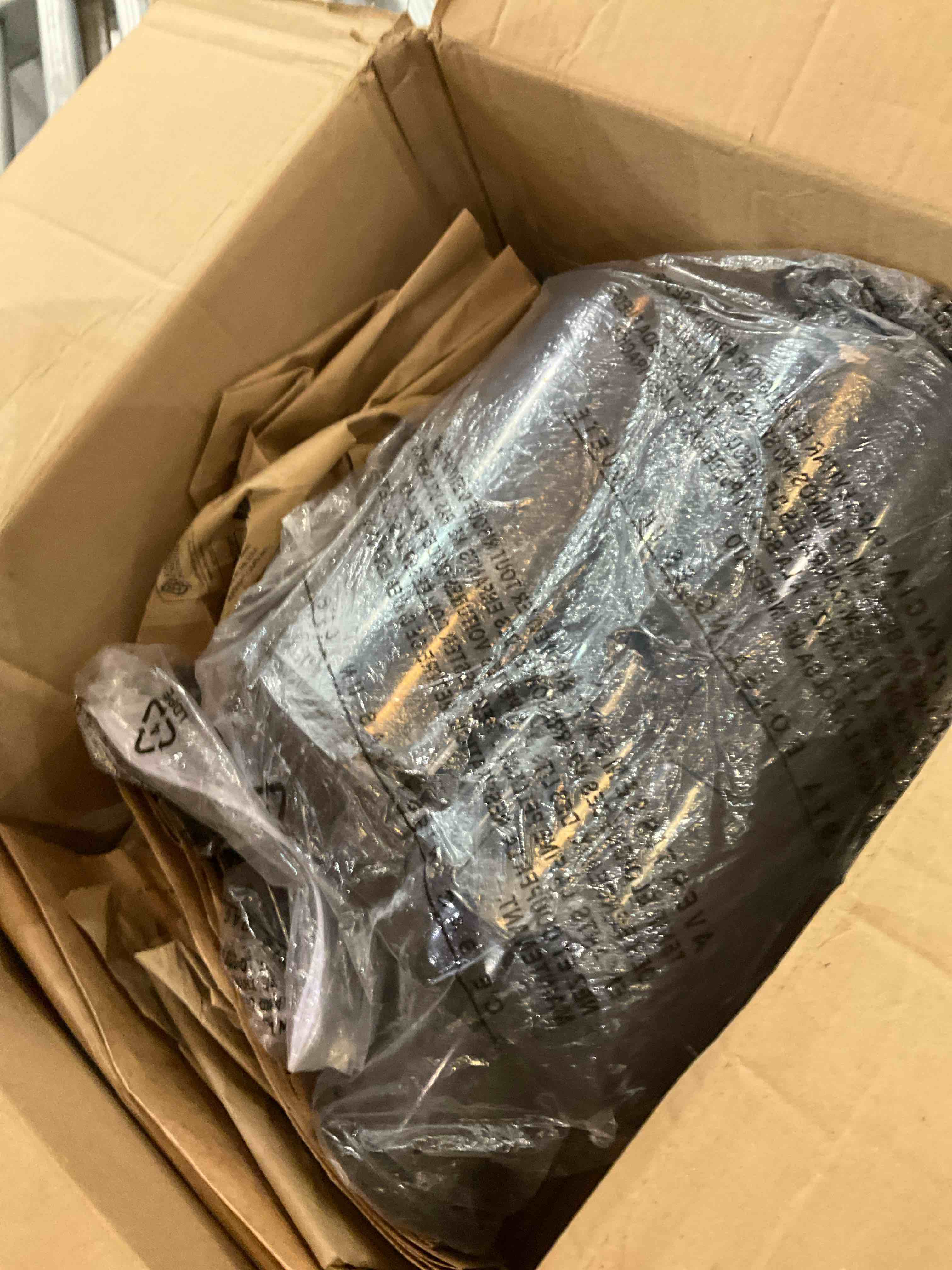 https://s3.amazonaws.com/lotting-images-prod/bidfta/PPE1976439_1743533502548.jpeg