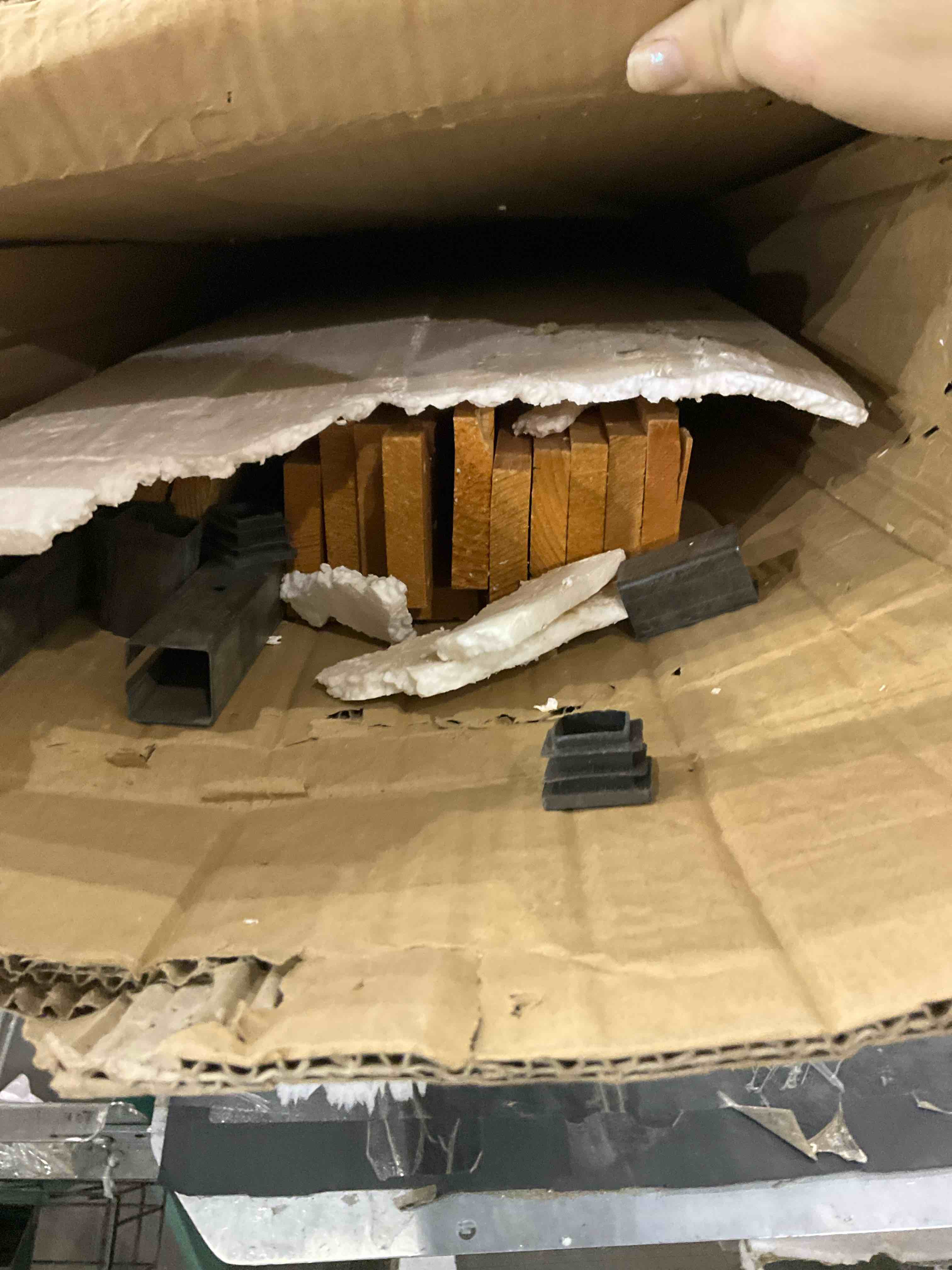 https://s3.amazonaws.com/lotting-images-prod/bidfta/PPE1976557_1744284733020.jpeg