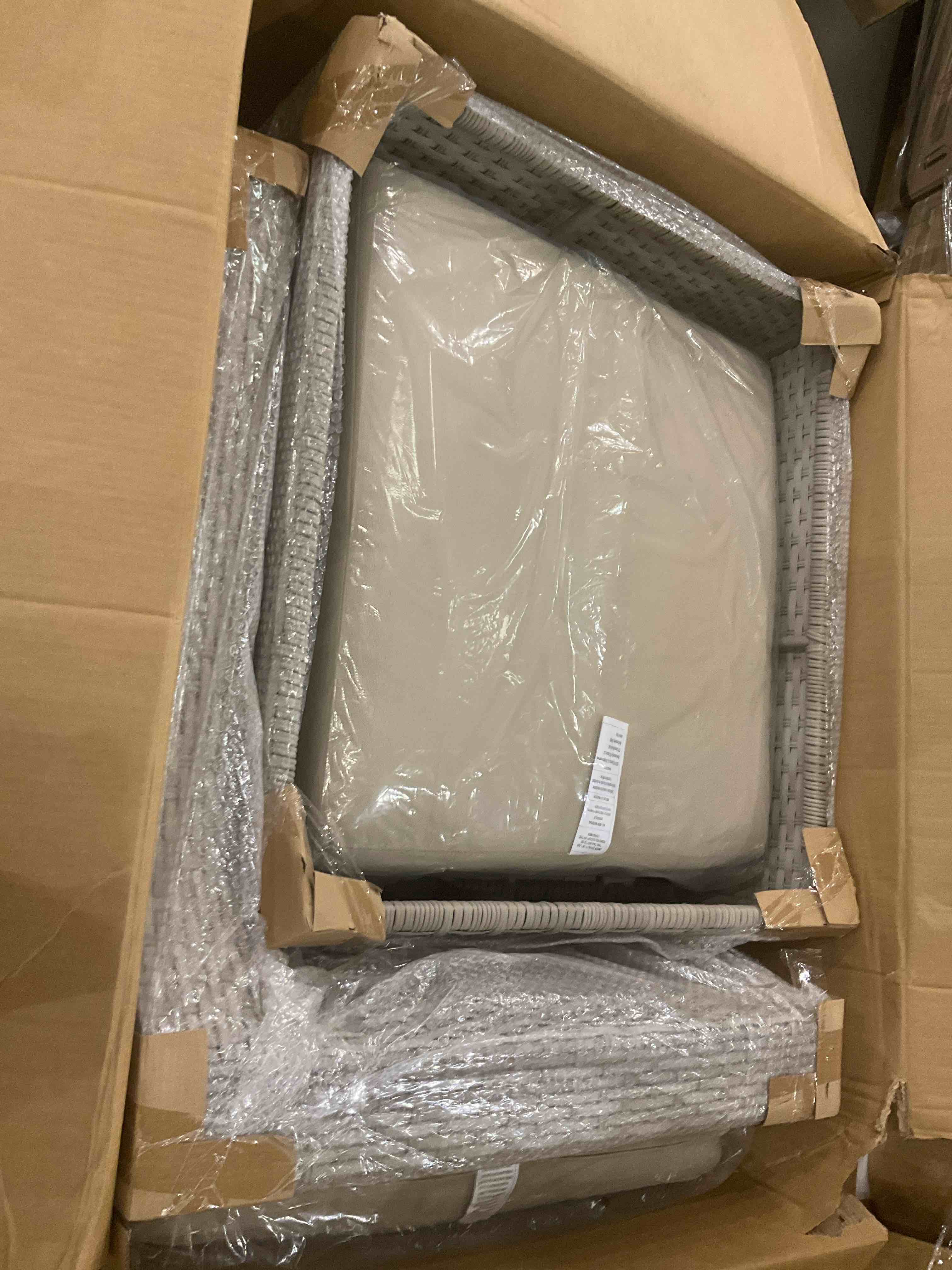 https://s3.amazonaws.com/lotting-images-prod/bidfta/PPE1977066_1749555550146.jpeg
