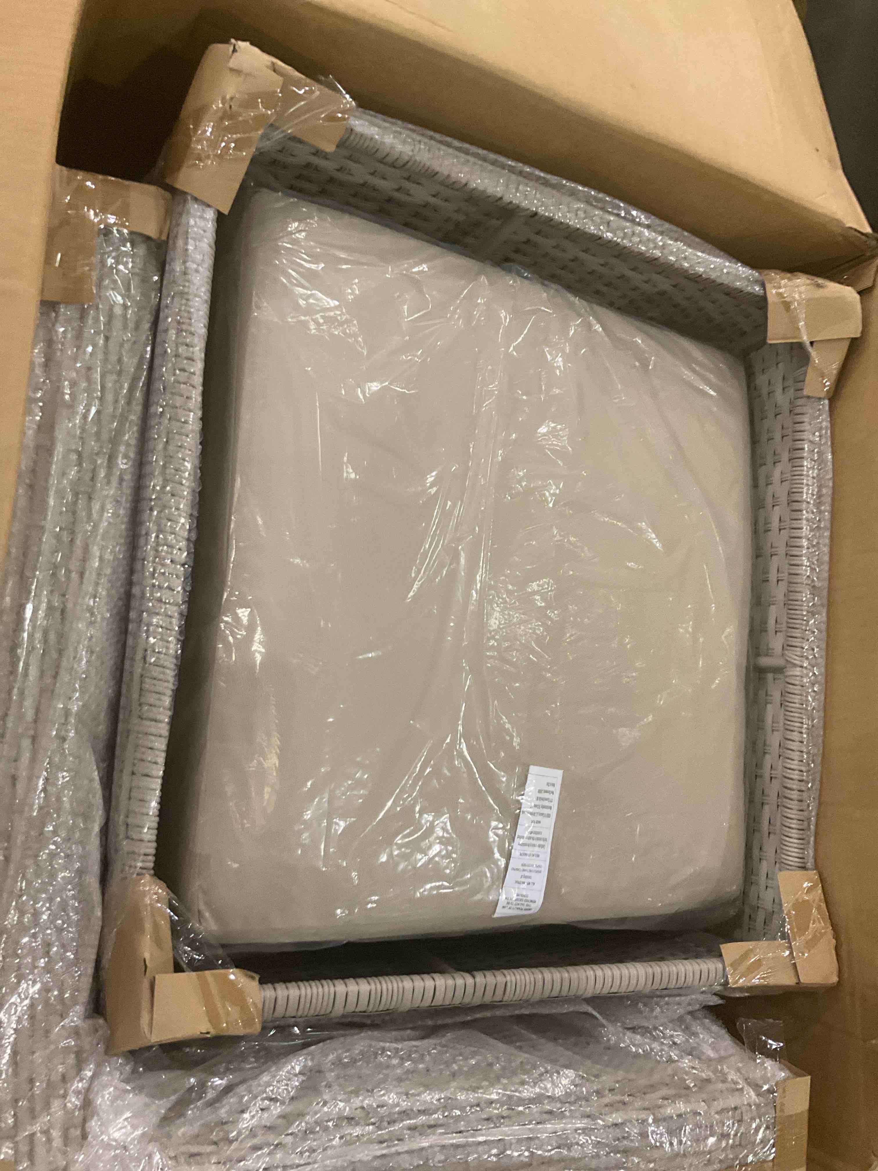 https://s3.amazonaws.com/lotting-images-prod/bidfta/PPE1977066_1749555552885.jpeg