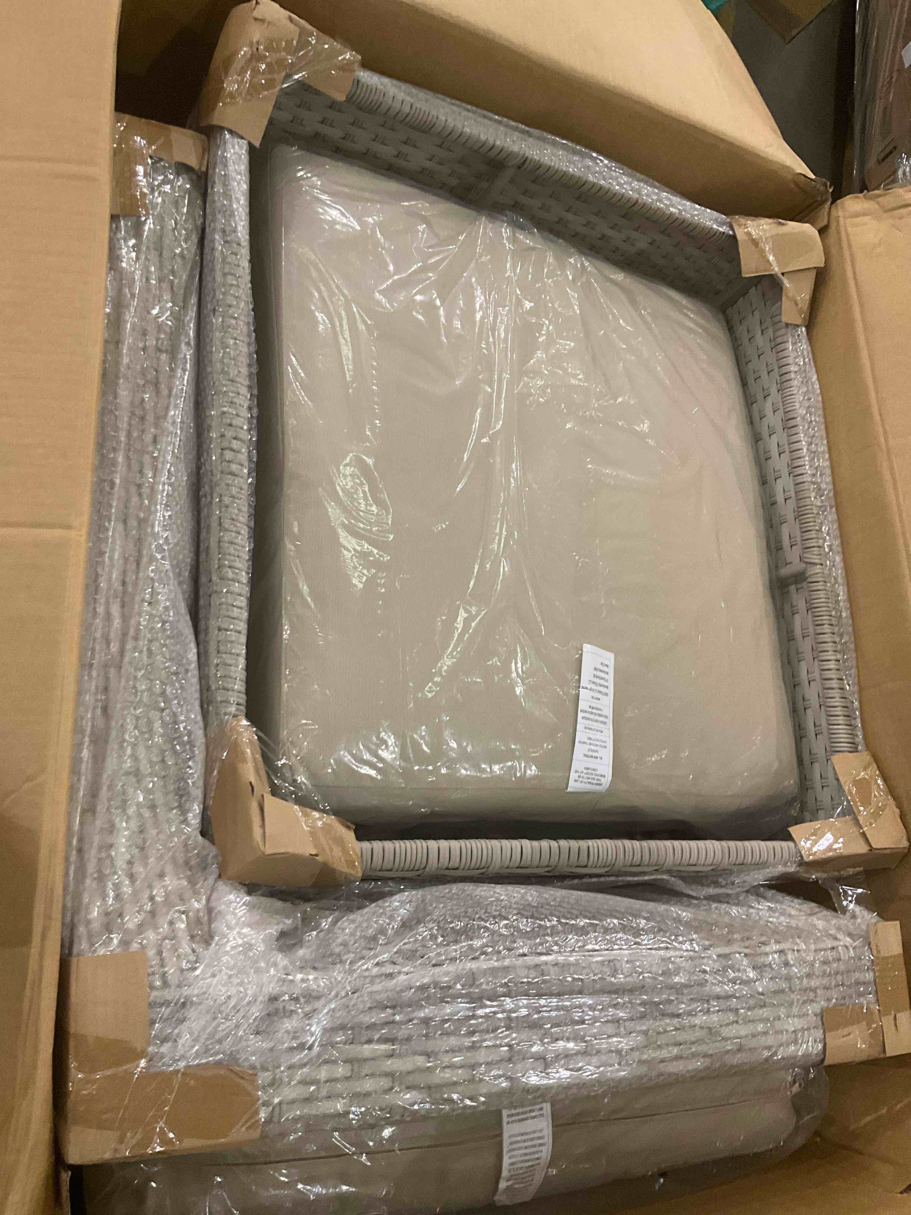 https://s3.amazonaws.com/lotting-images-prod/bidfta/PPE1977066_1749555554744.jpeg