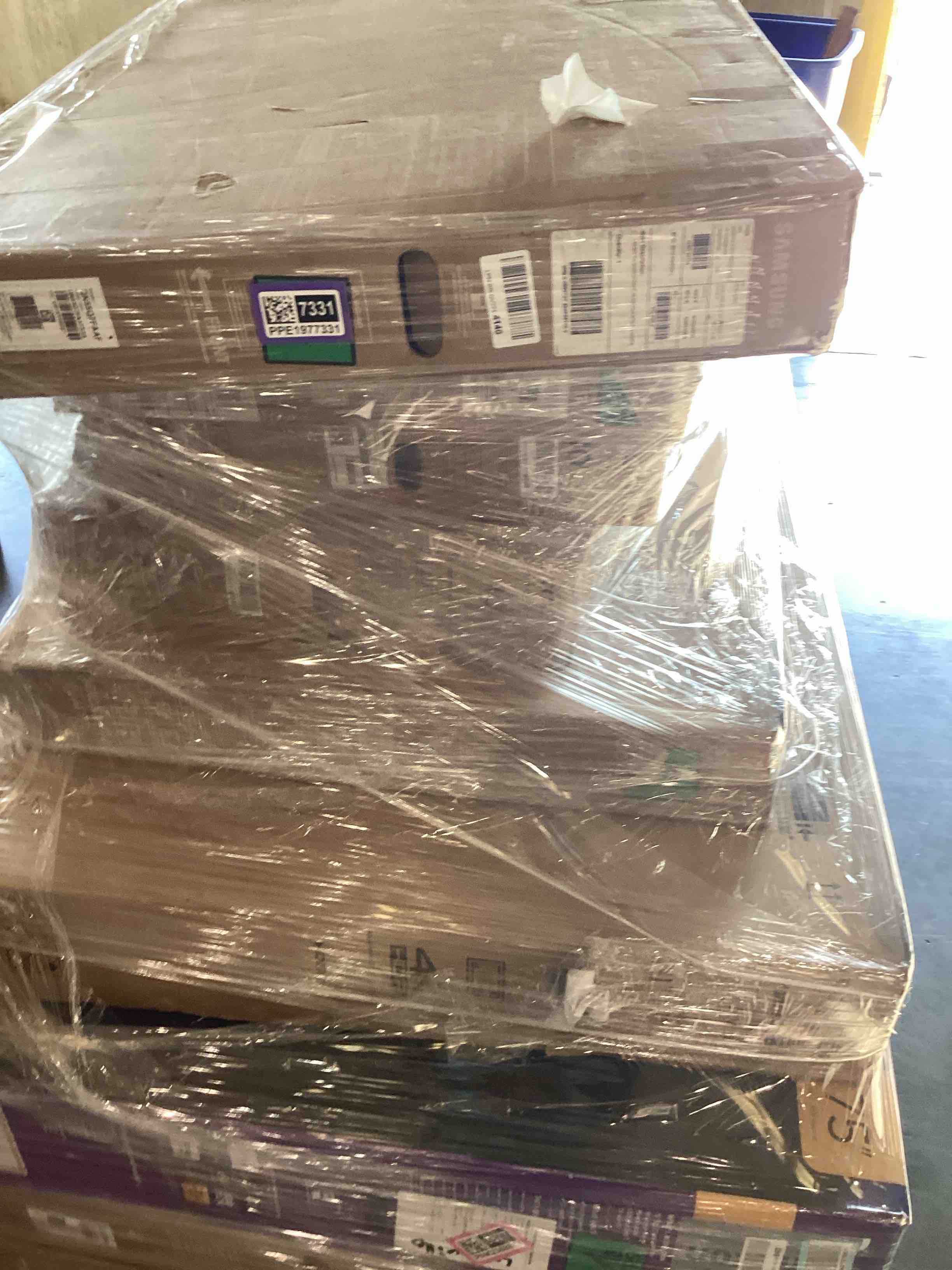 Tv pallet