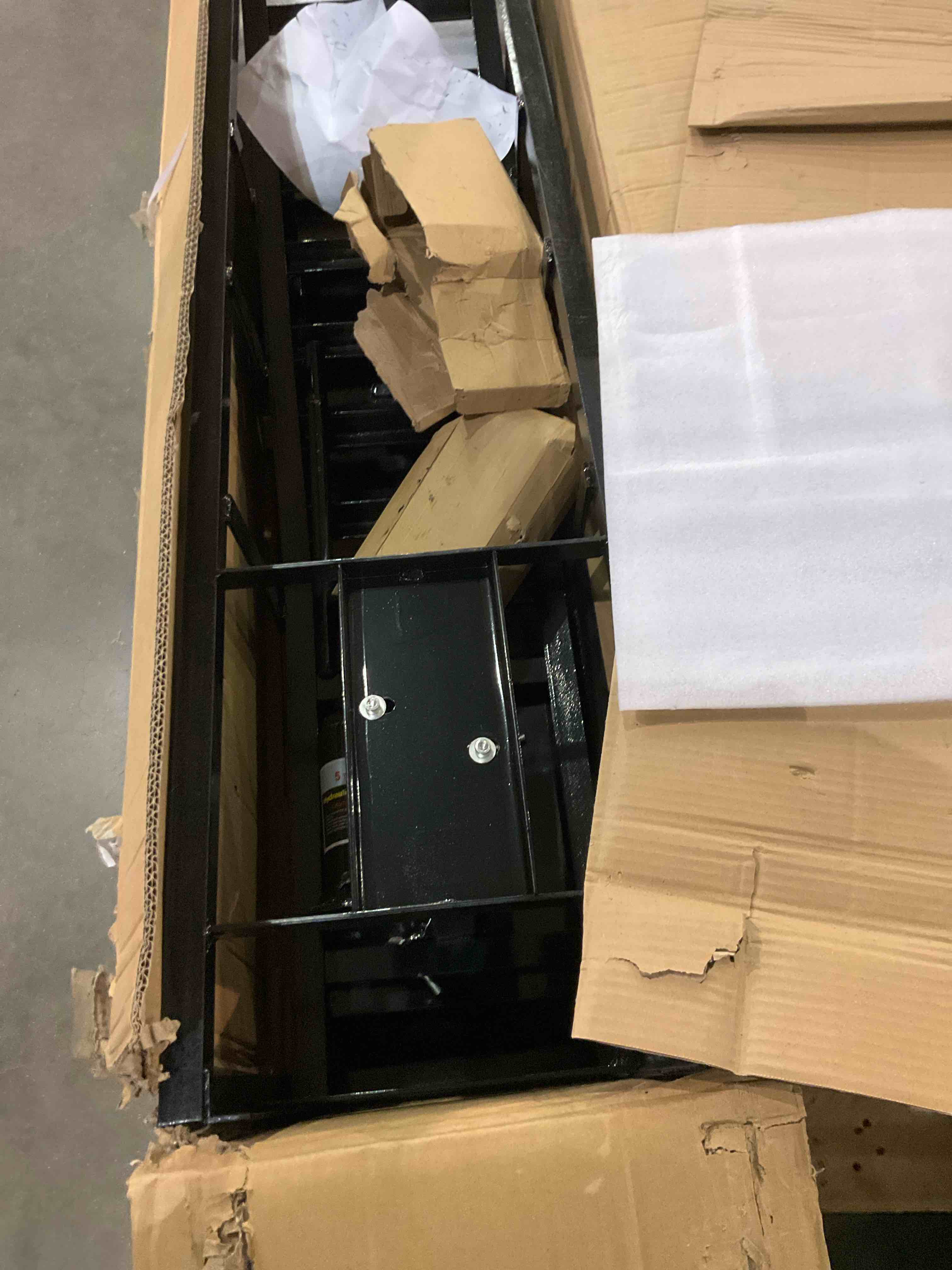 https://s3.amazonaws.com/lotting-images-prod/bidfta/PPE1977392_1757590712272.jpeg