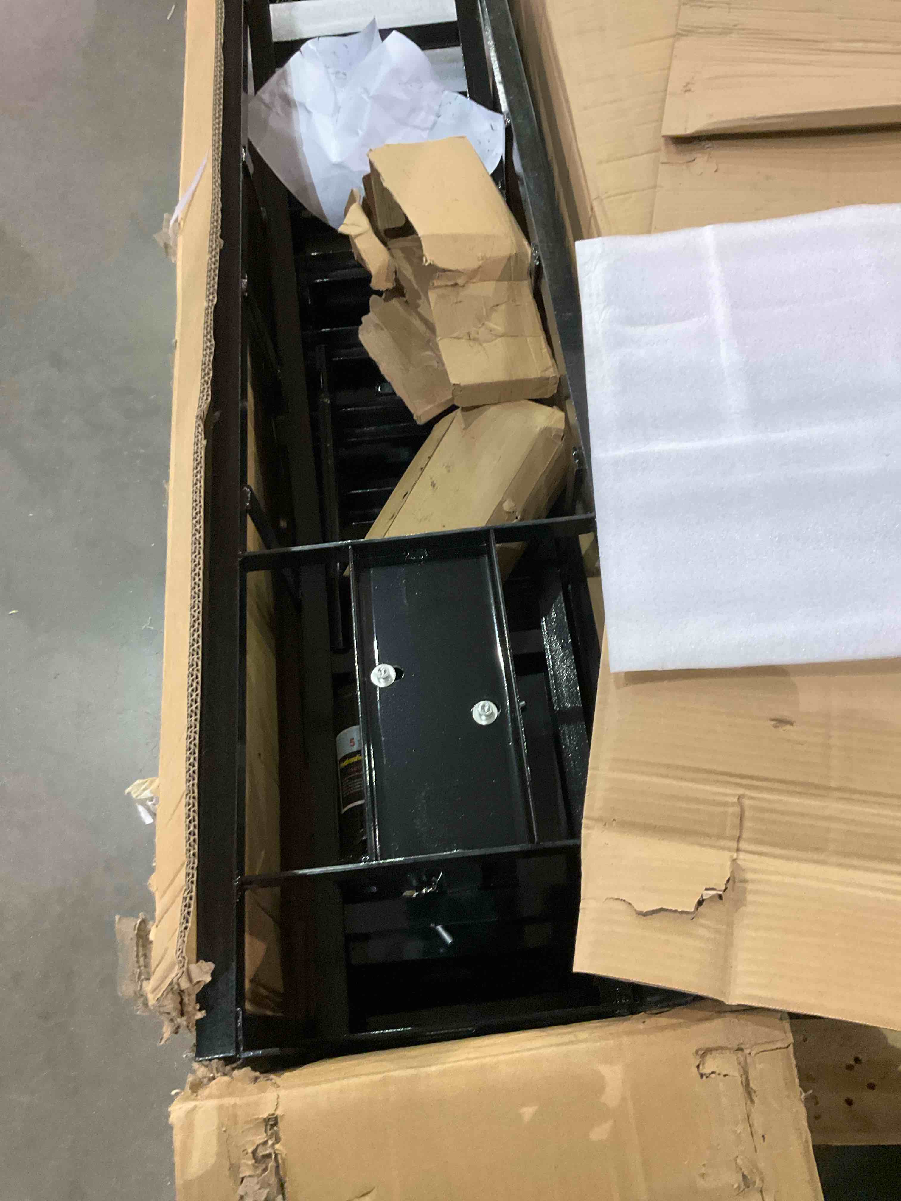 https://s3.amazonaws.com/lotting-images-prod/bidfta/PPE1977392_1757590715191.jpeg