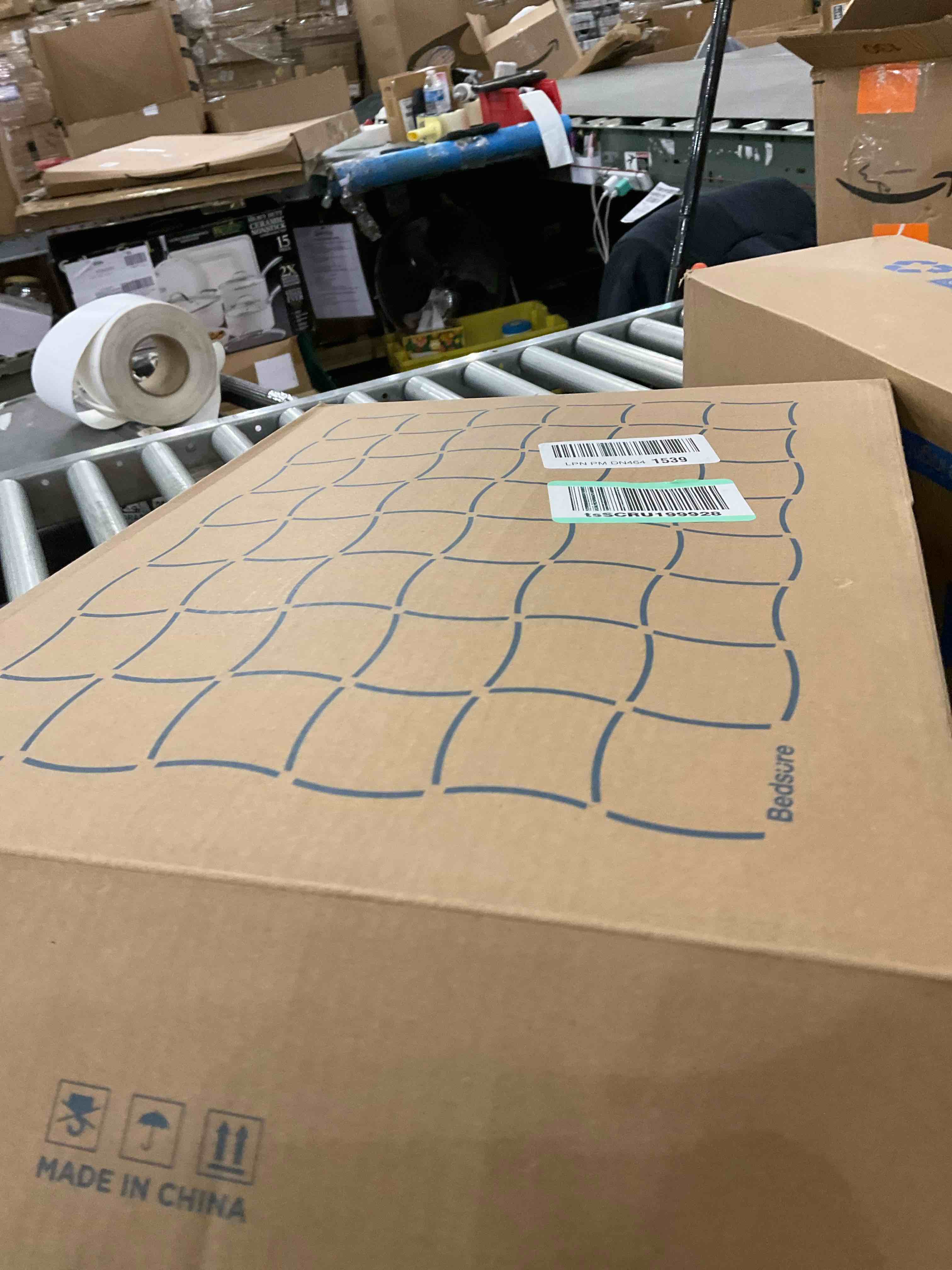 https://s3.amazonaws.com/lotting-images-prod/bidfta/PPE1978212_1741279247452.jpeg