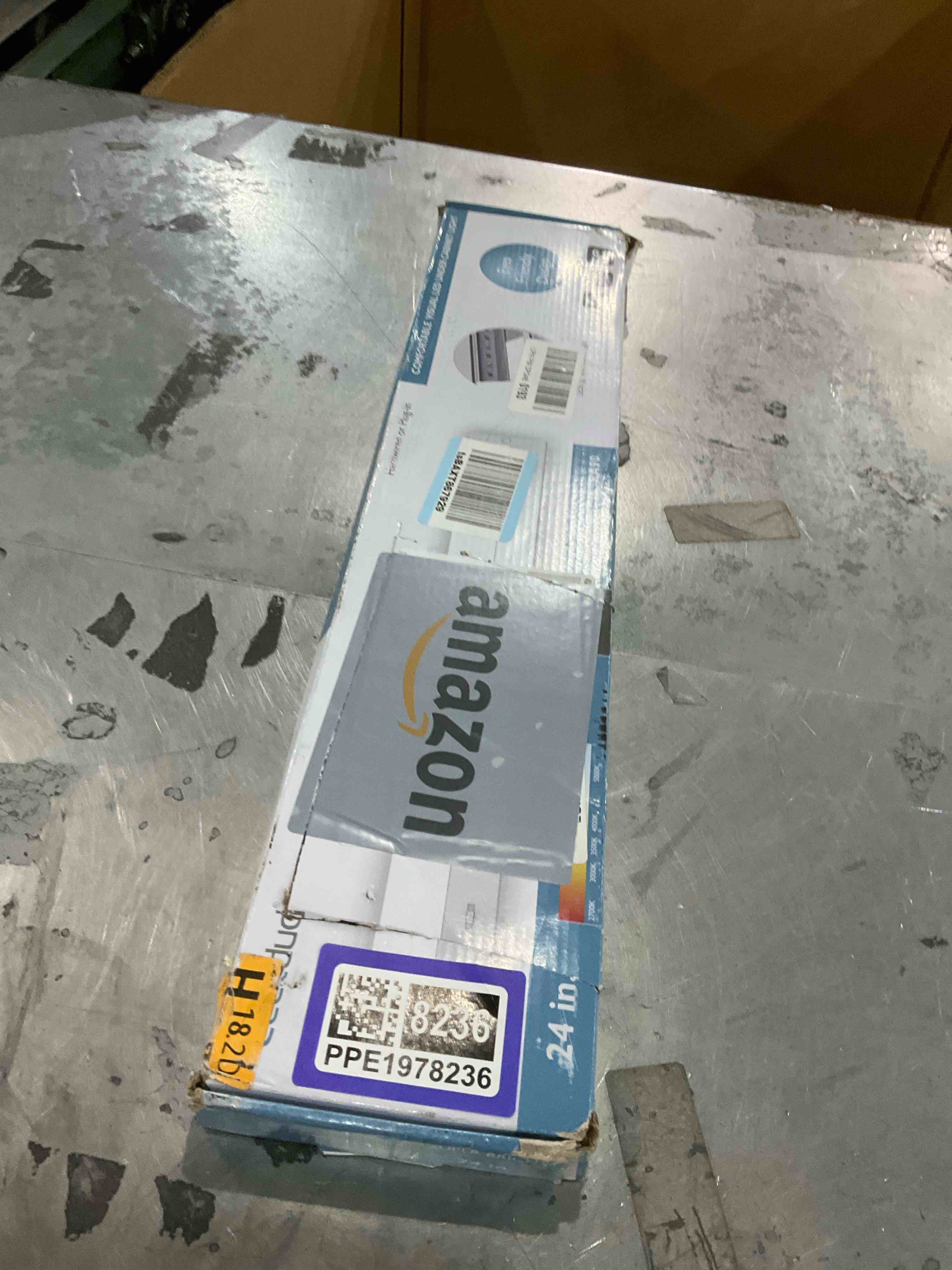 https://s3.amazonaws.com/lotting-images-prod/bidfta/PPE1978236_1741349399632.jpeg