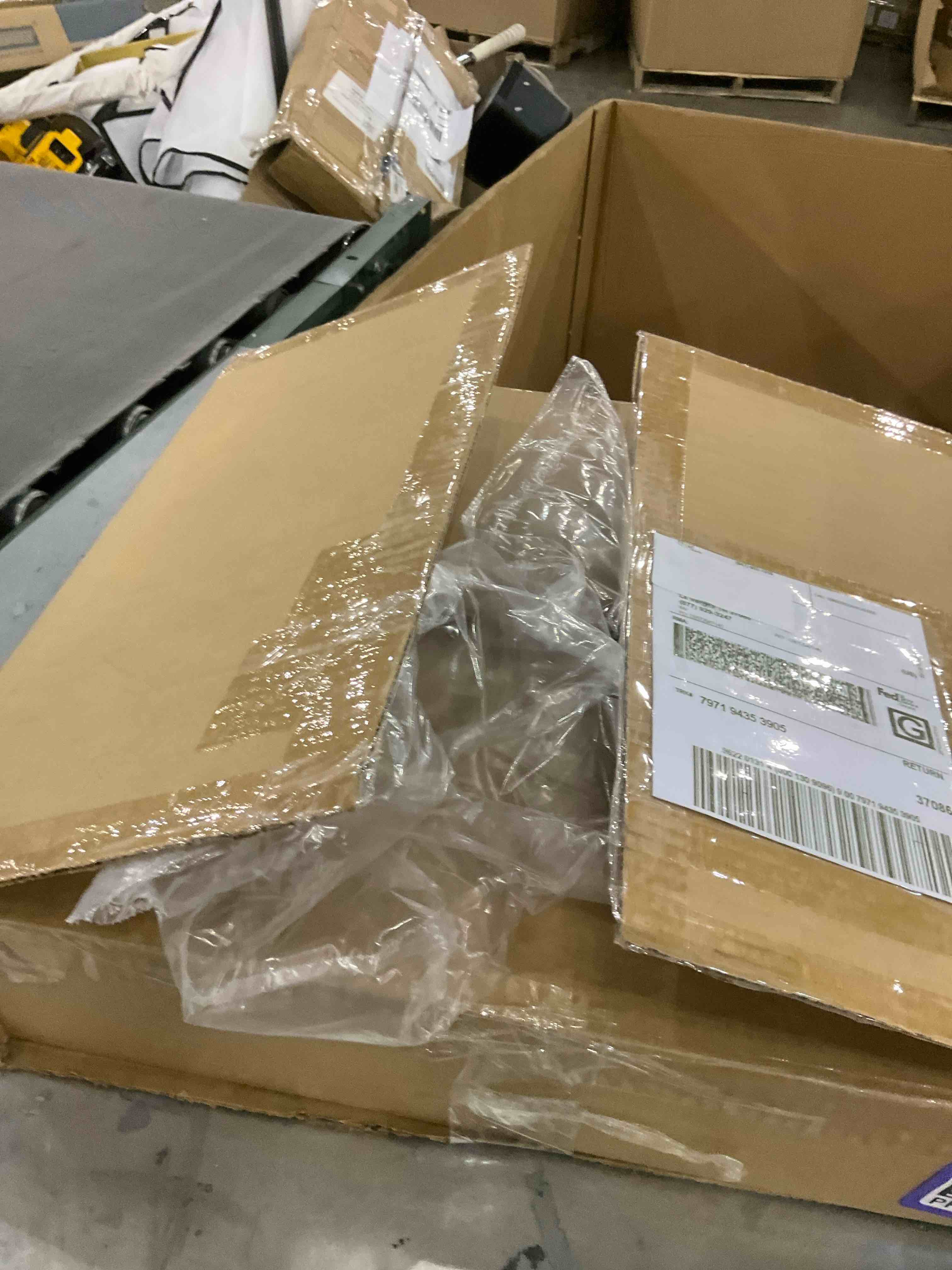 https://s3.amazonaws.com/lotting-images-prod/bidfta/PPE1978565_1741607877067.jpeg