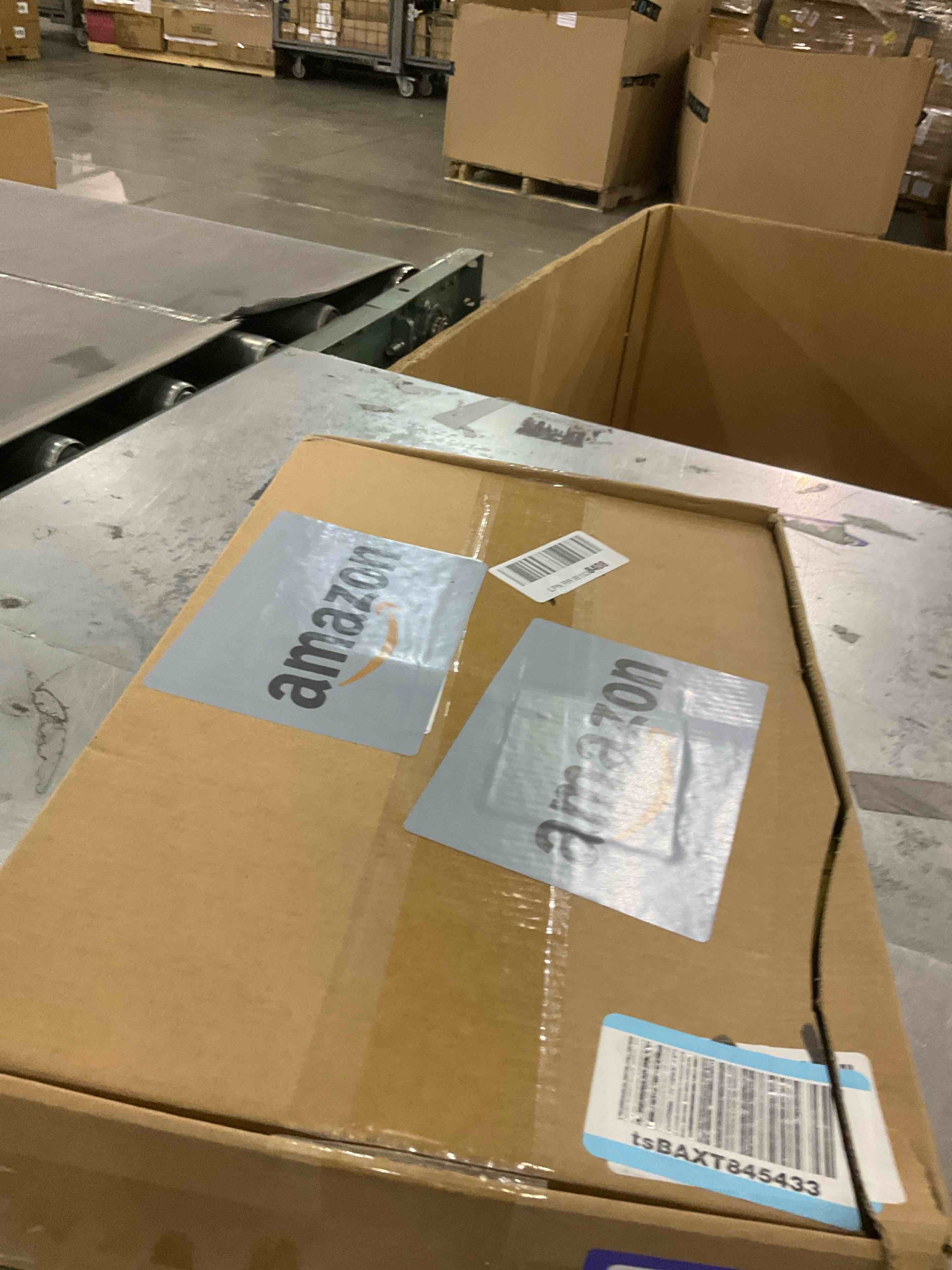 https://s3.amazonaws.com/lotting-images-prod/bidfta/PPE1978997_1741700011070.jpeg