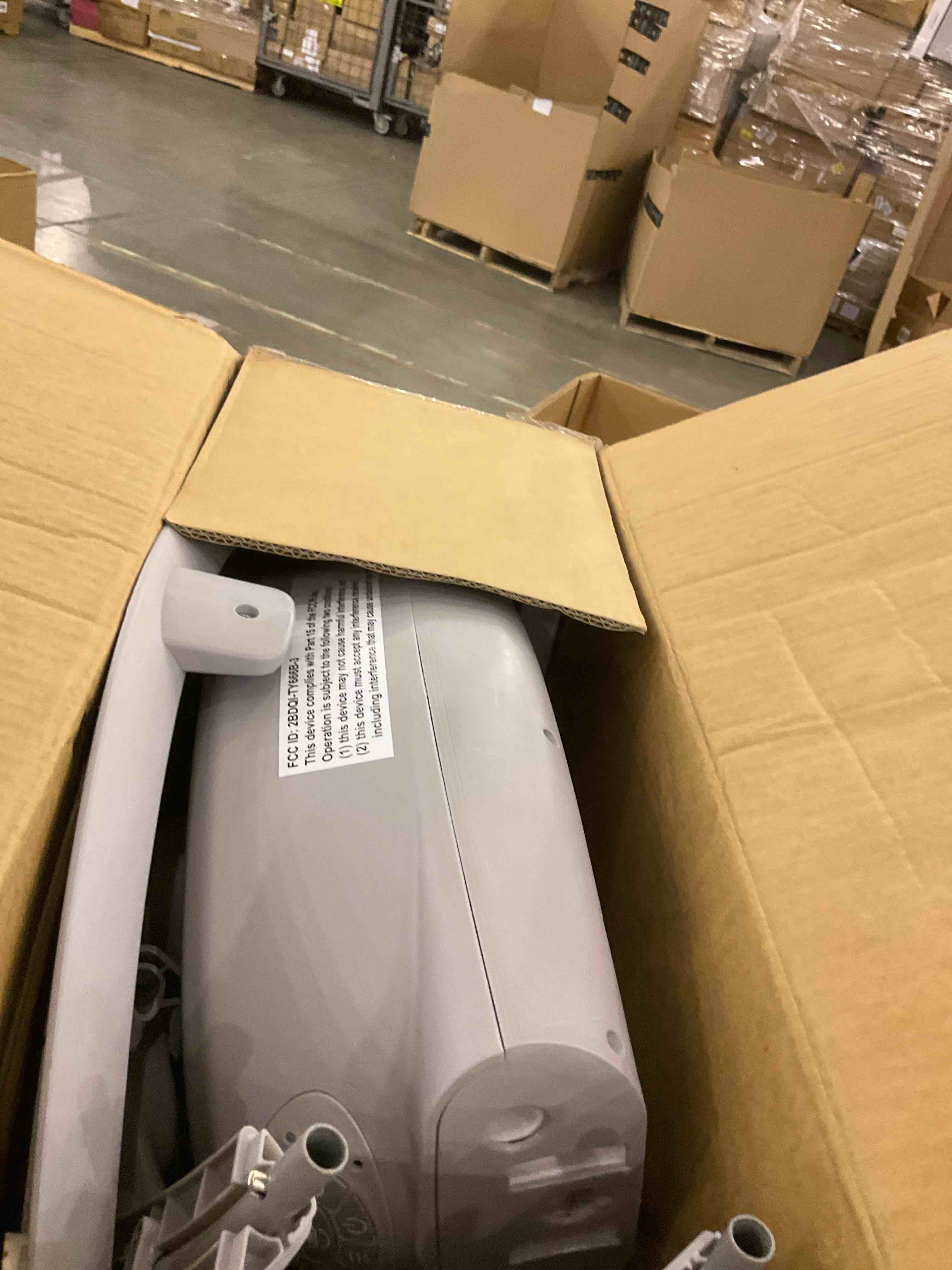 https://s3.amazonaws.com/lotting-images-prod/bidfta/PPE1979036_1741701095891.jpeg