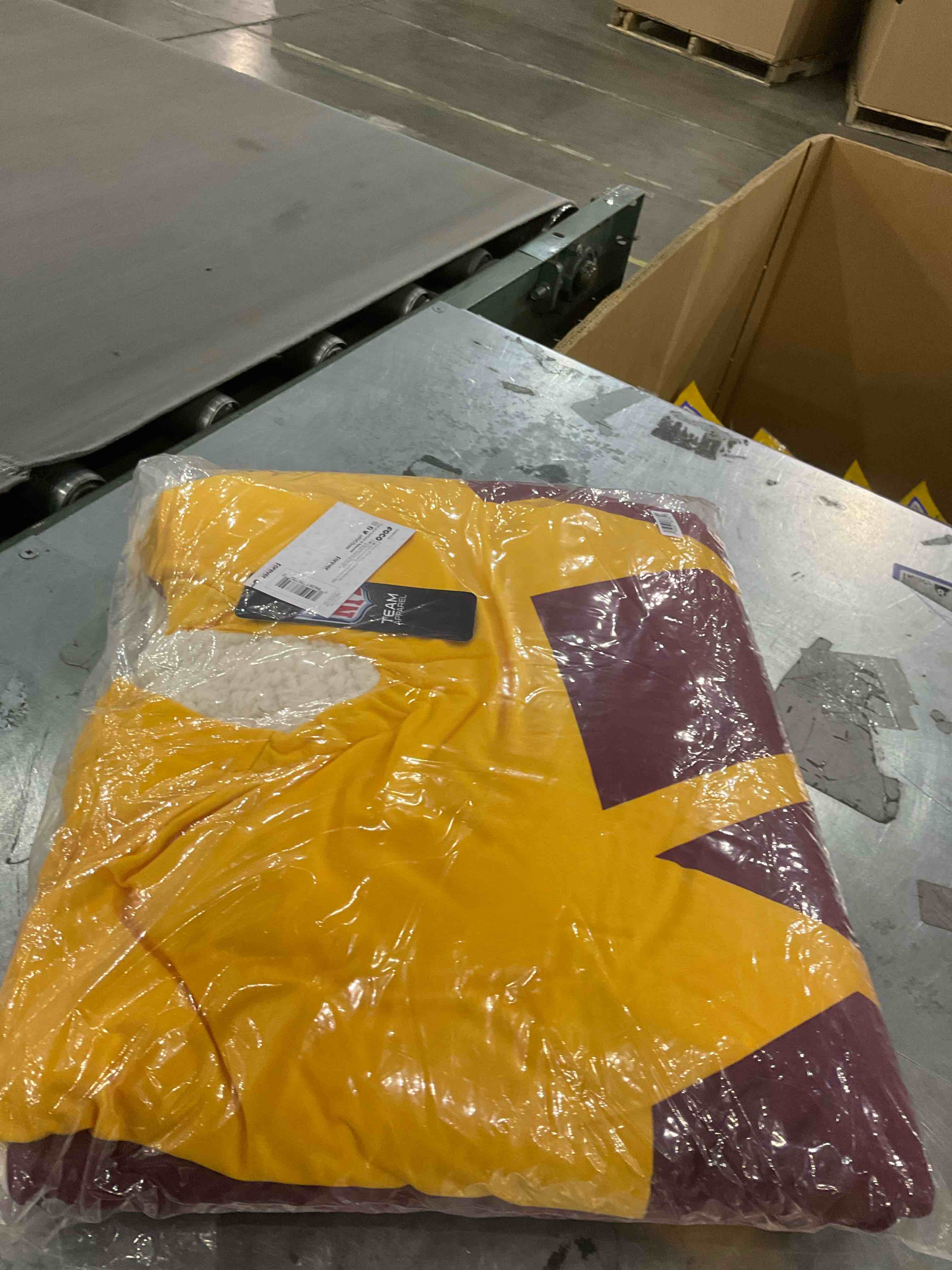 https://s3.amazonaws.com/lotting-images-prod/bidfta/PPE1979228_1741780050579.jpeg