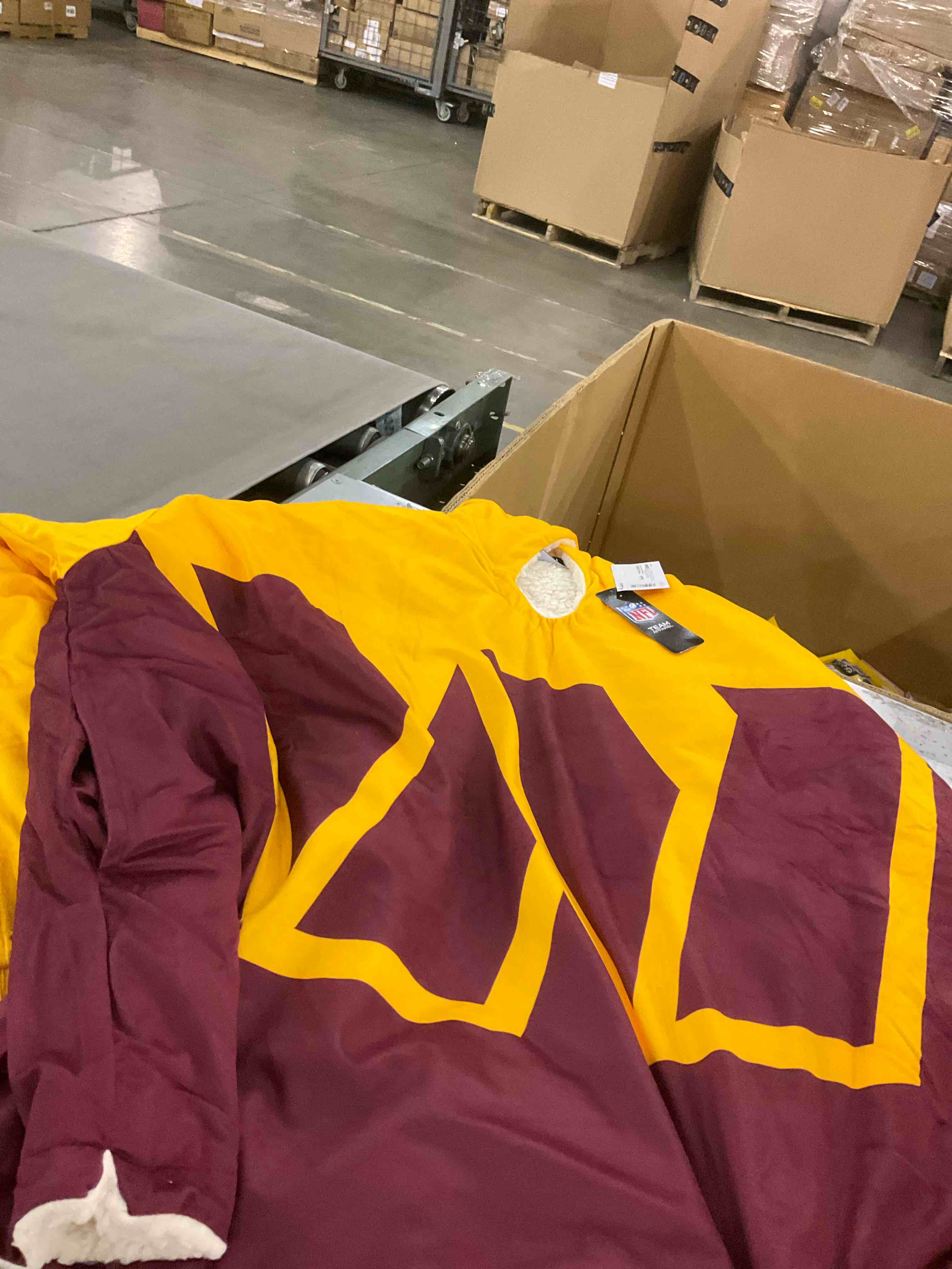 https://s3.amazonaws.com/lotting-images-prod/bidfta/PPE1979228_1741780068649.jpeg