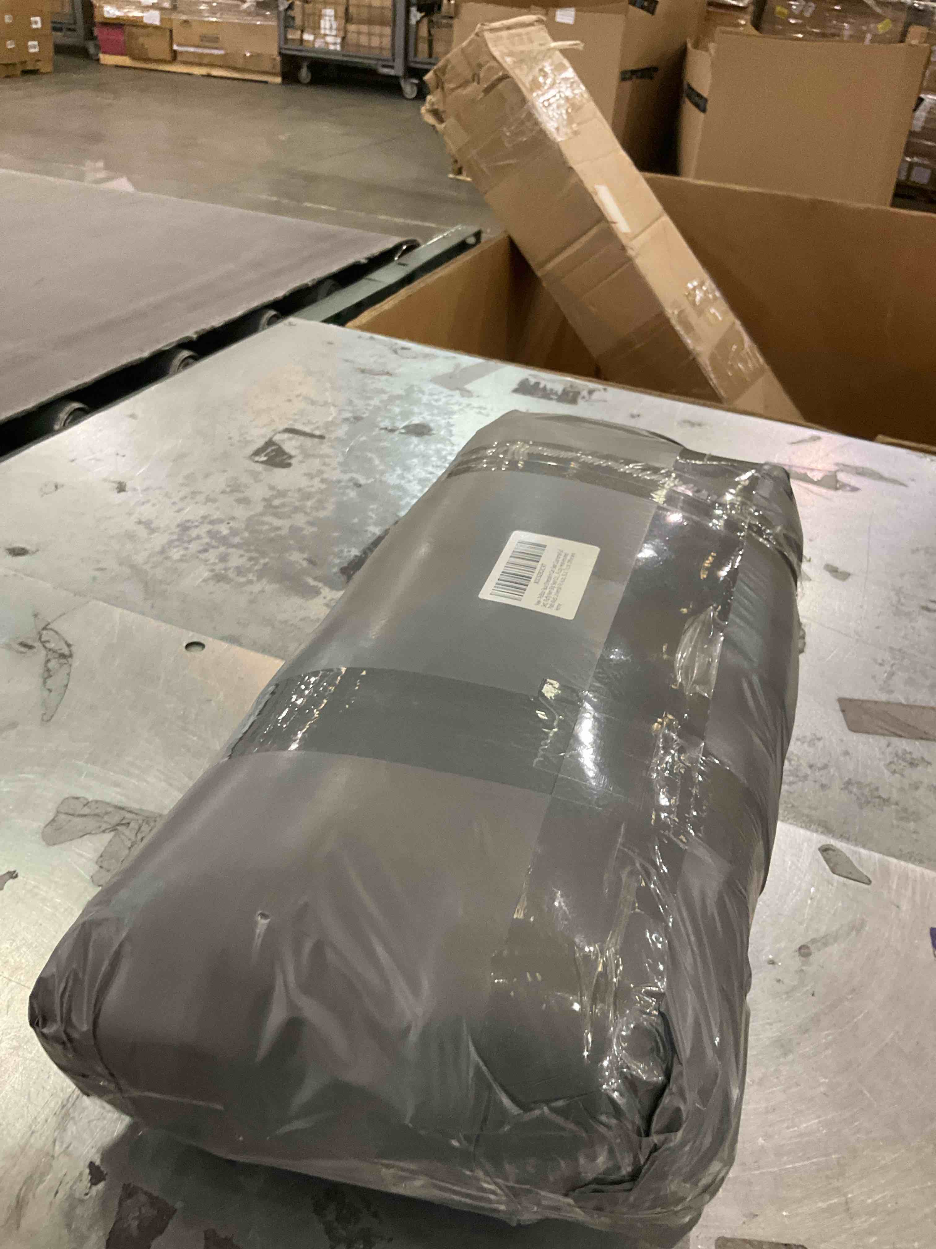 https://s3.amazonaws.com/lotting-images-prod/bidfta/PPE1979445_1741793925344.jpeg