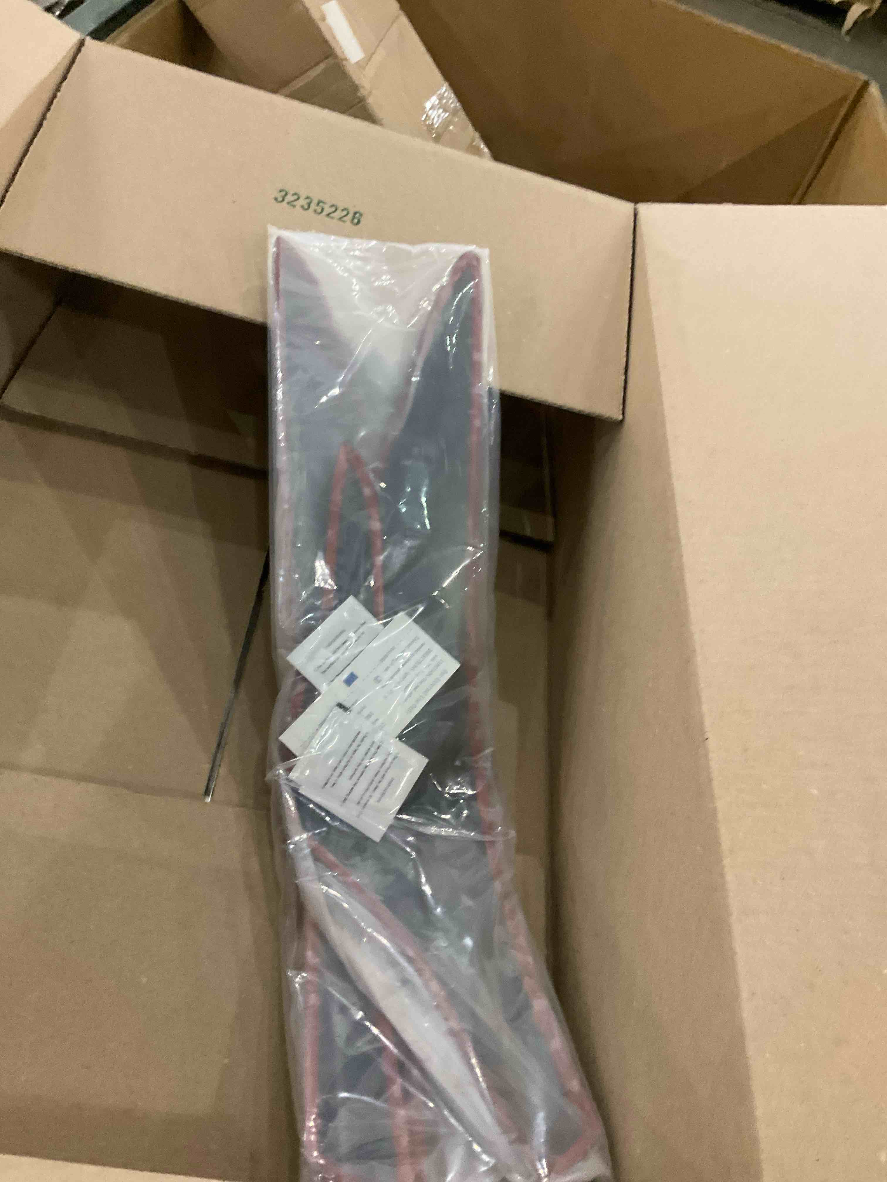 https://s3.amazonaws.com/lotting-images-prod/bidfta/PPE1979526_1741864577738.jpeg