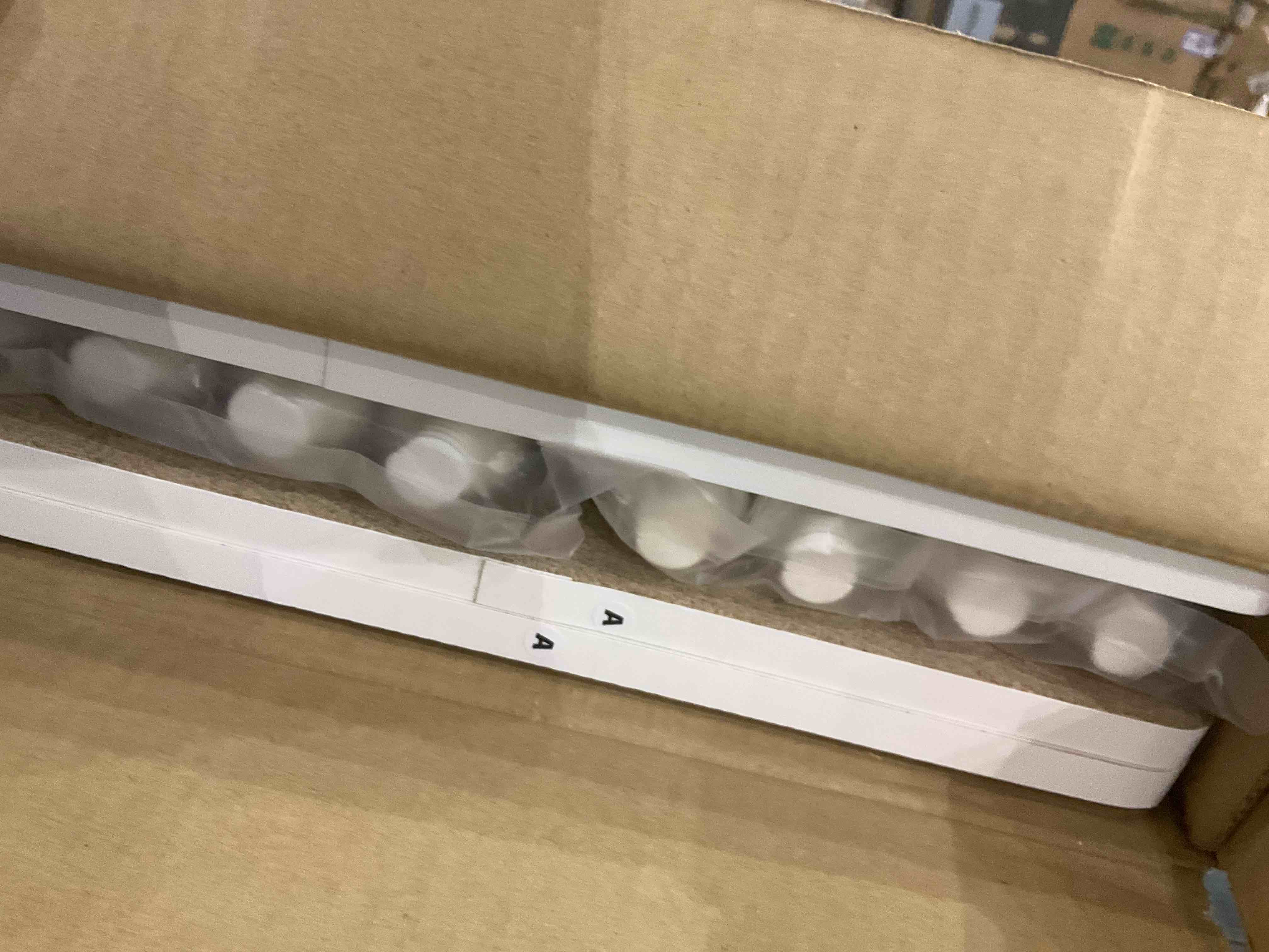 https://s3.amazonaws.com/lotting-images-prod/bidfta/PPE1980088_1741964434233.jpeg