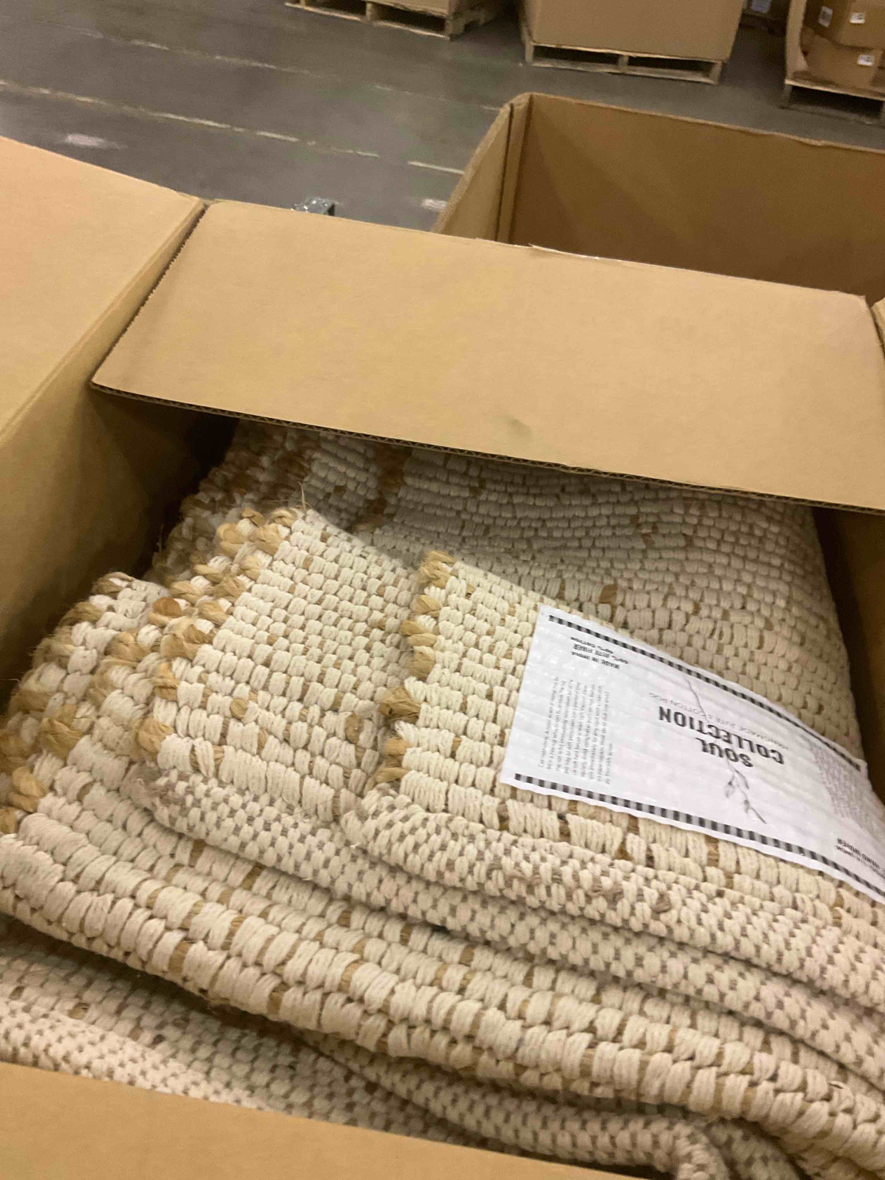 https://s3.amazonaws.com/lotting-images-prod/bidfta/PPE1980952_1742301352407.jpeg