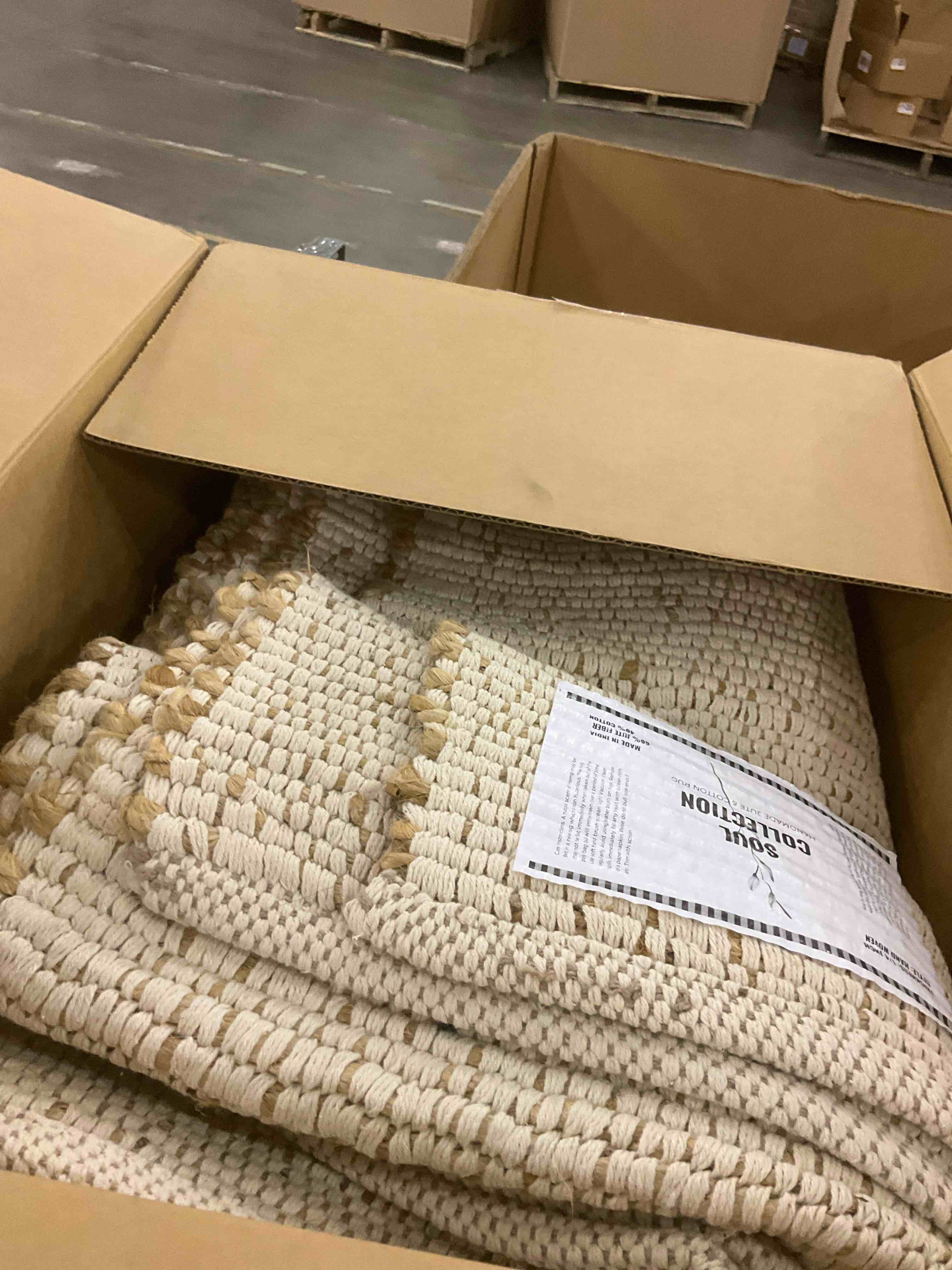 https://s3.amazonaws.com/lotting-images-prod/bidfta/PPE1980952_1742301353793.jpeg