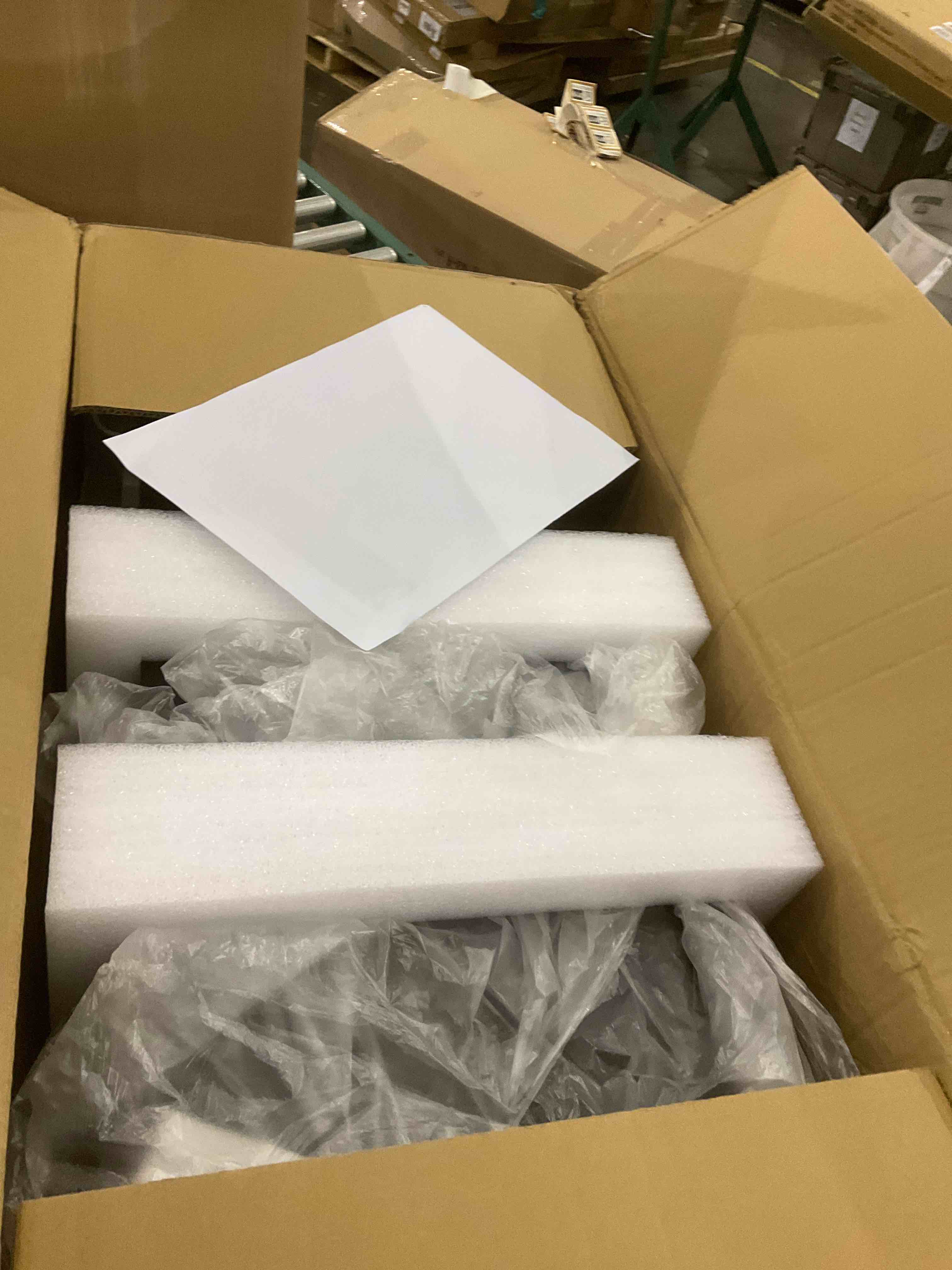 https://s3.amazonaws.com/lotting-images-prod/bidfta/PPE1981147_1741193078093.jpeg