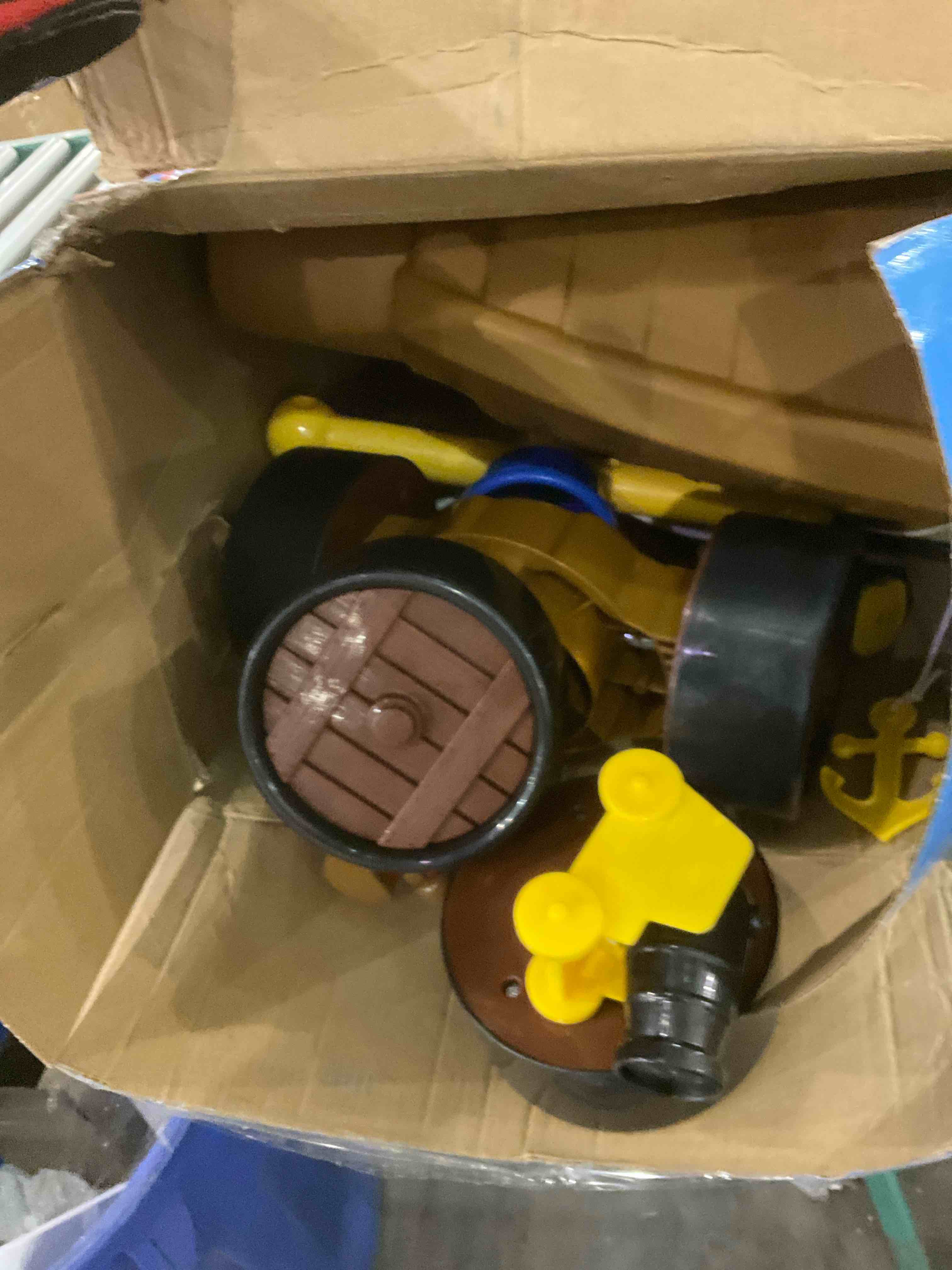 https://s3.amazonaws.com/lotting-images-prod/bidfta/PPE1981190_1741197559307.jpeg