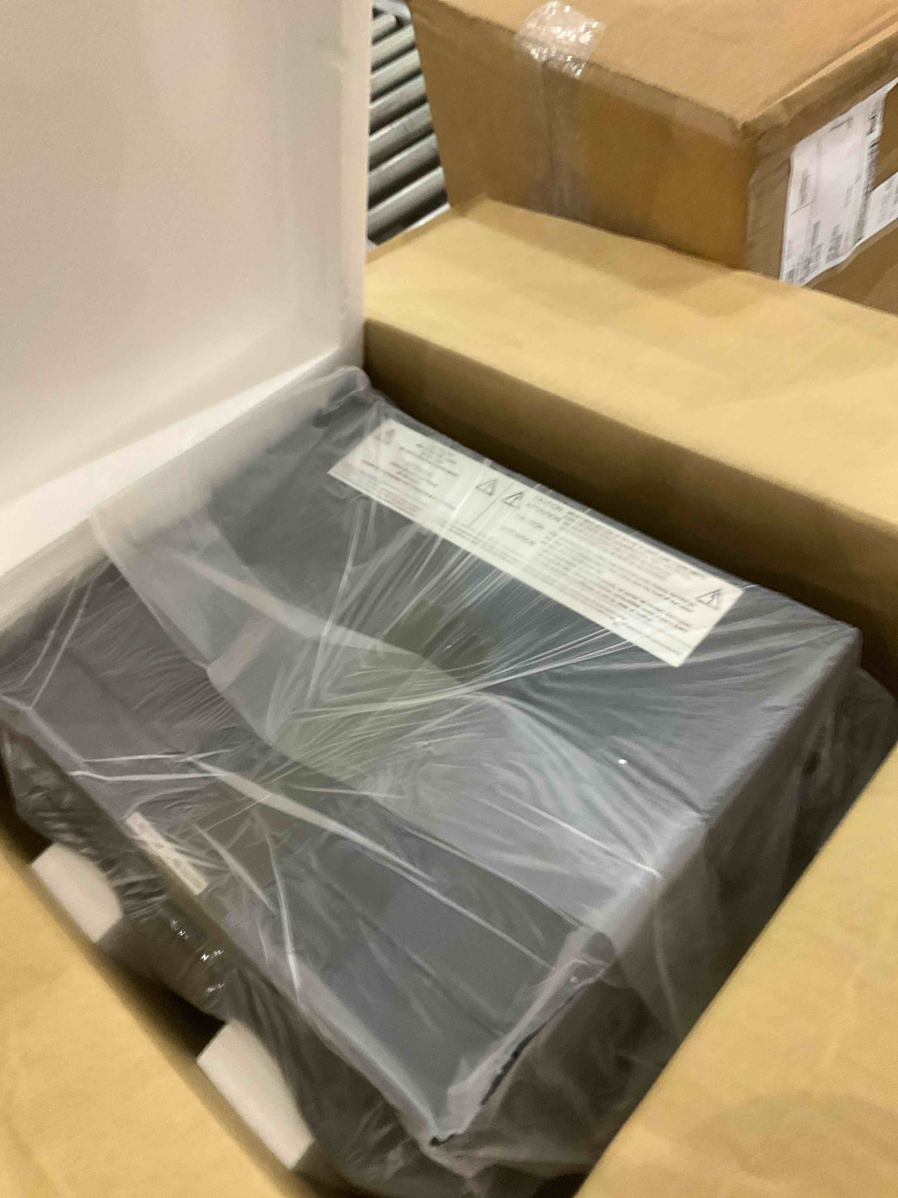 https://s3.amazonaws.com/lotting-images-prod/bidfta/PPE1981821_1741613124886.jpeg