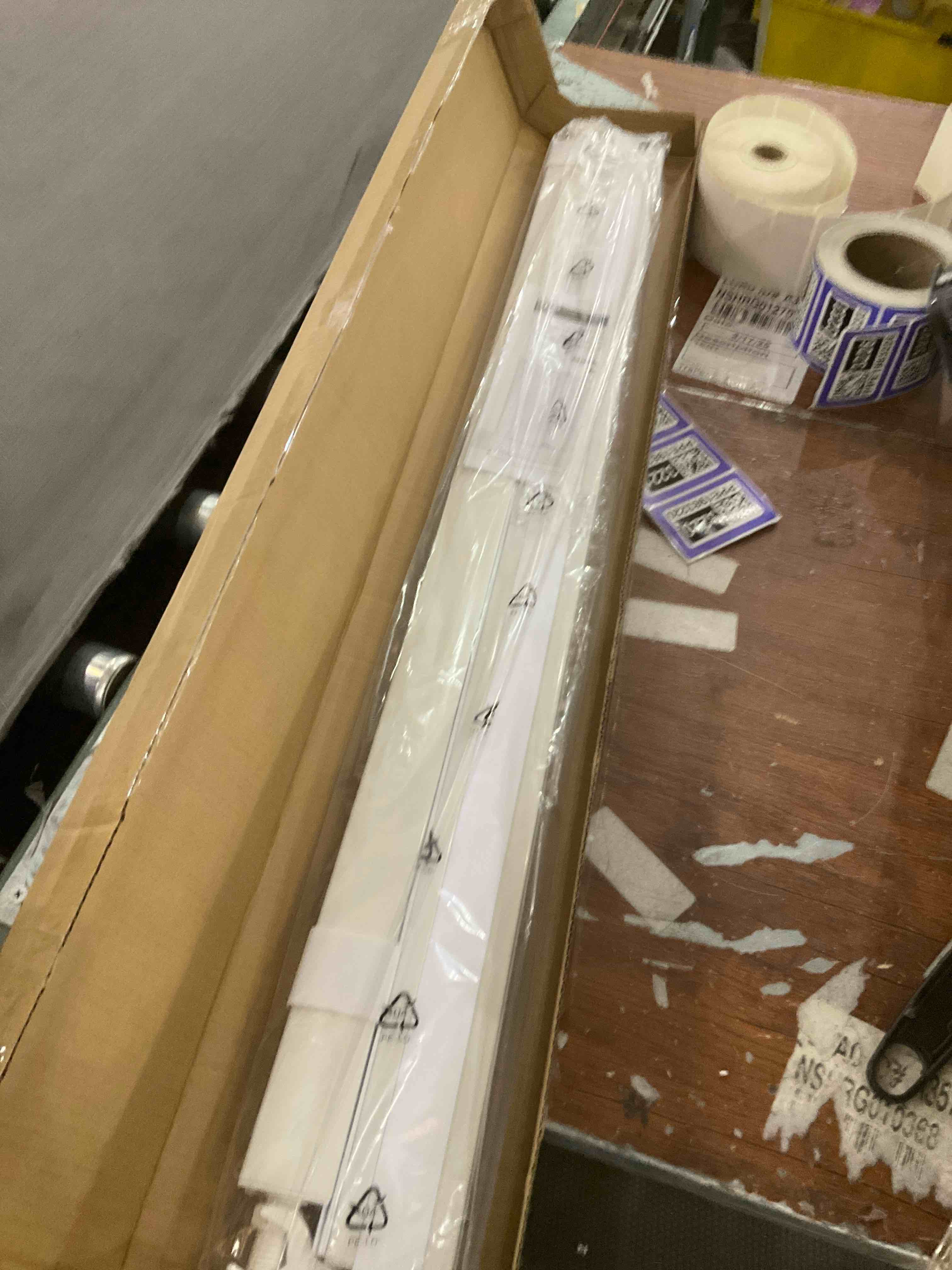 https://s3.amazonaws.com/lotting-images-prod/bidfta/PPE1983214_1741887560126.jpeg
