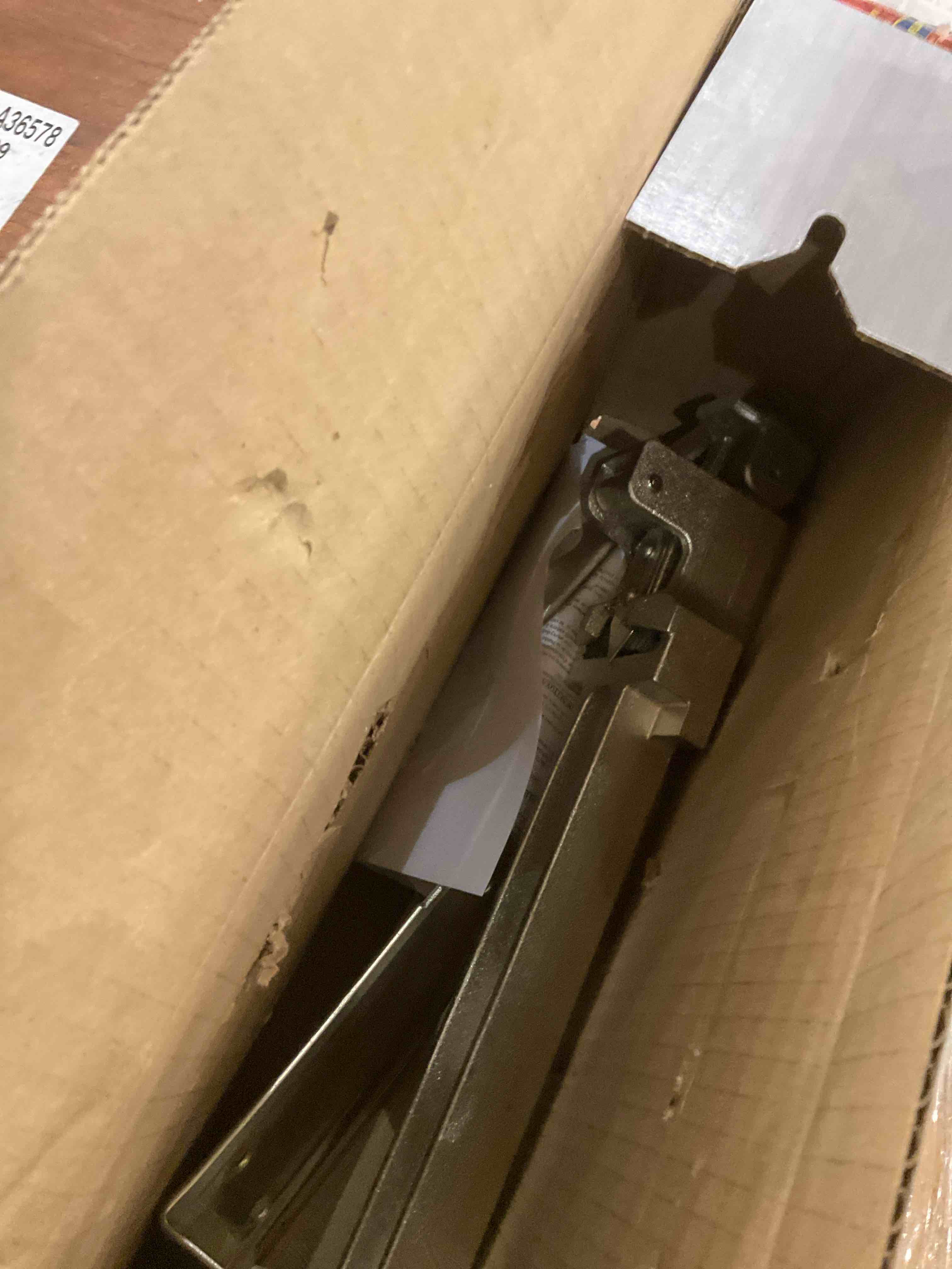 https://s3.amazonaws.com/lotting-images-prod/bidfta/PPE1983293_1741893051301.jpeg