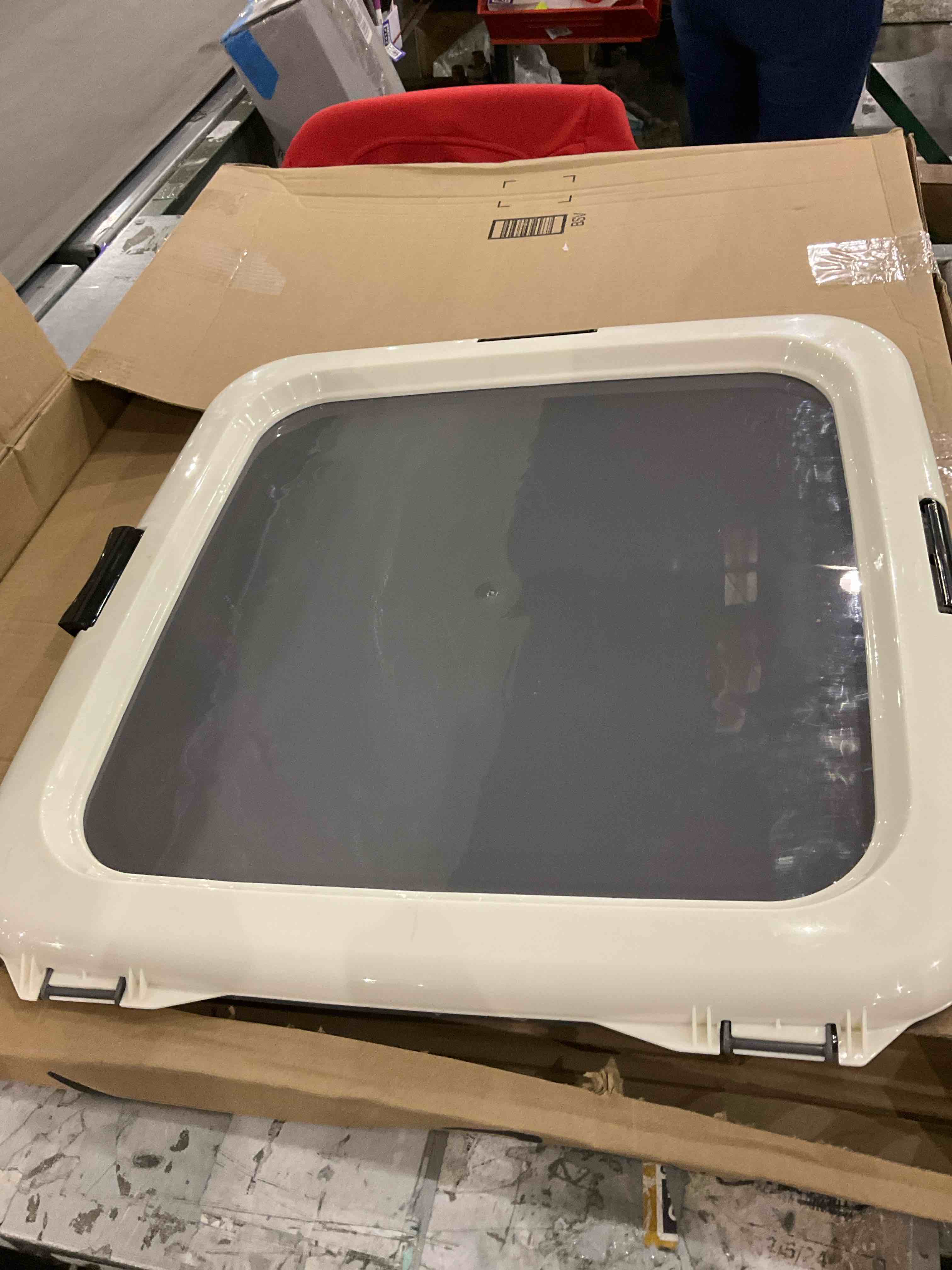 https://s3.amazonaws.com/lotting-images-prod/bidfta/PPE1983413_1741955068041.jpeg