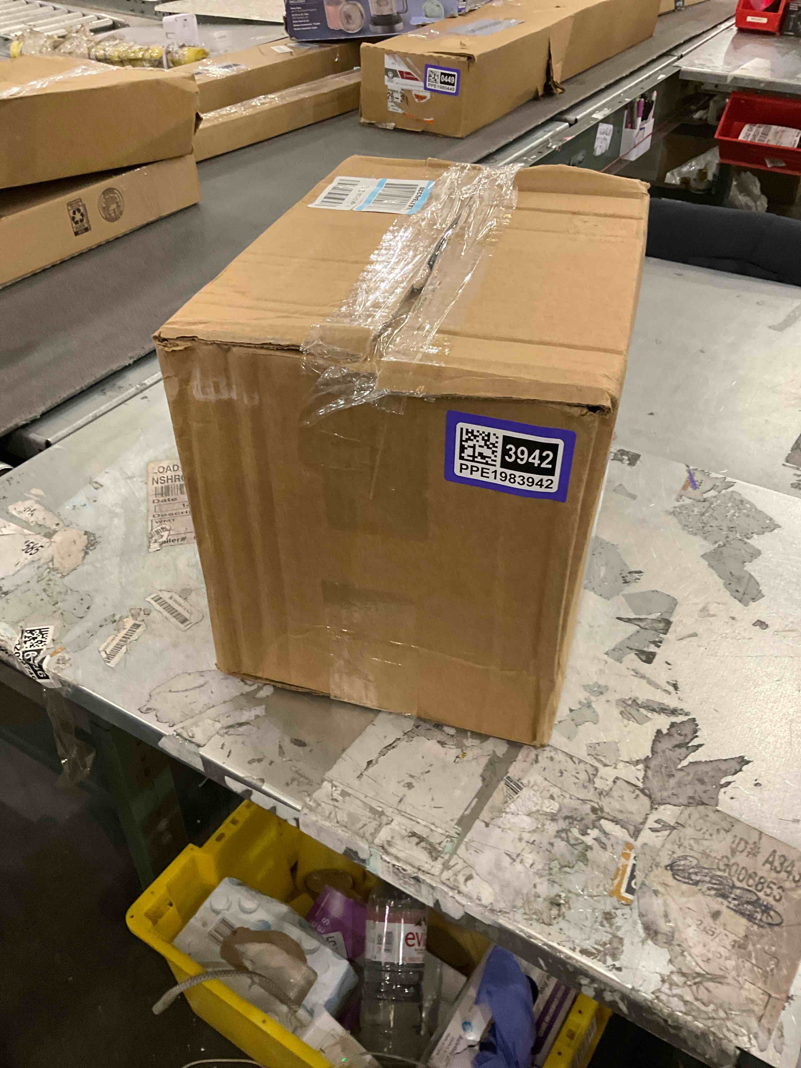 https://s3.amazonaws.com/lotting-images-prod/bidfta/PPE1983942_1742221639002.jpeg