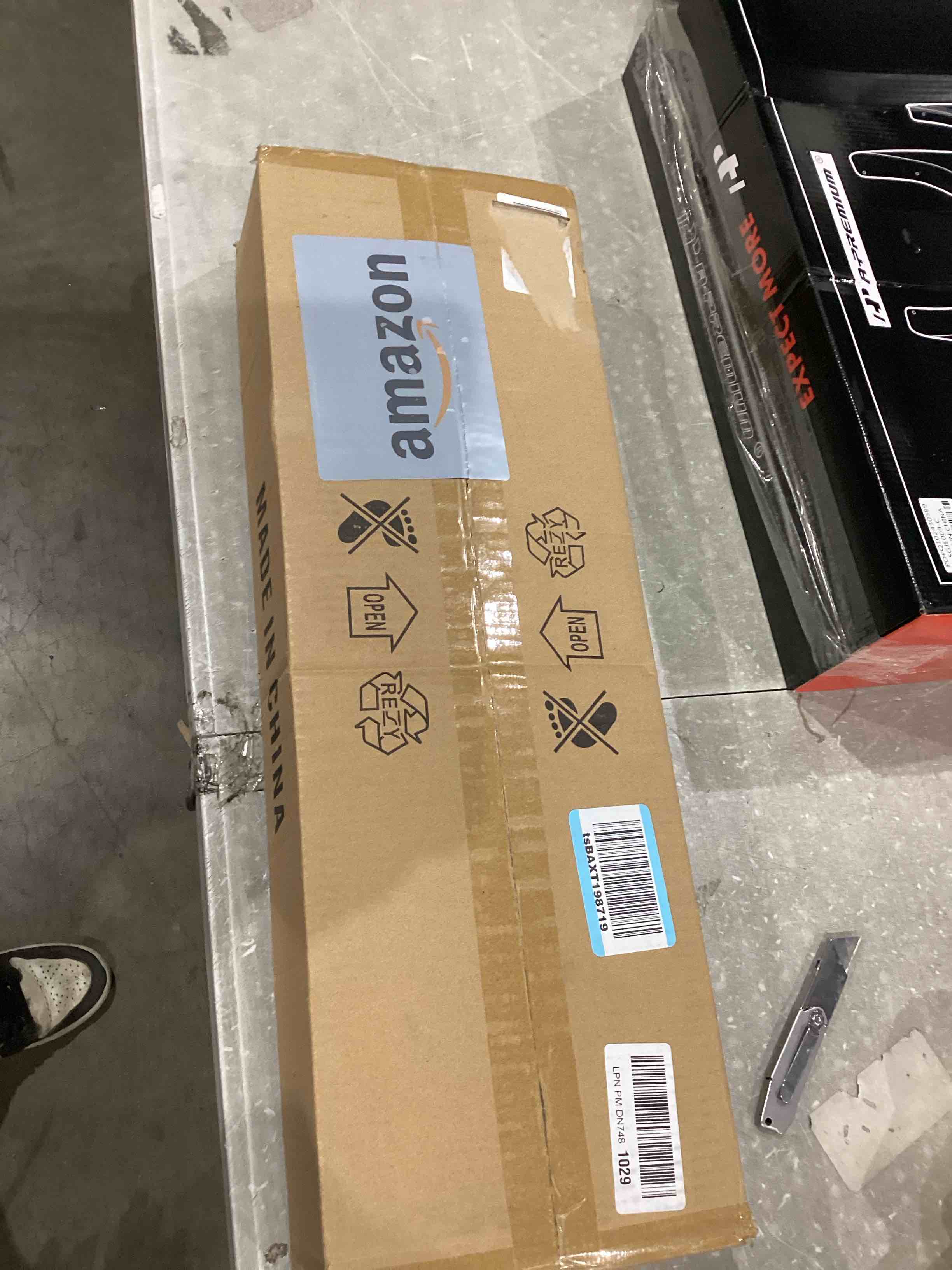 https://s3.amazonaws.com/lotting-images-prod/bidfta/PPE2029152_1740583398430.jpeg