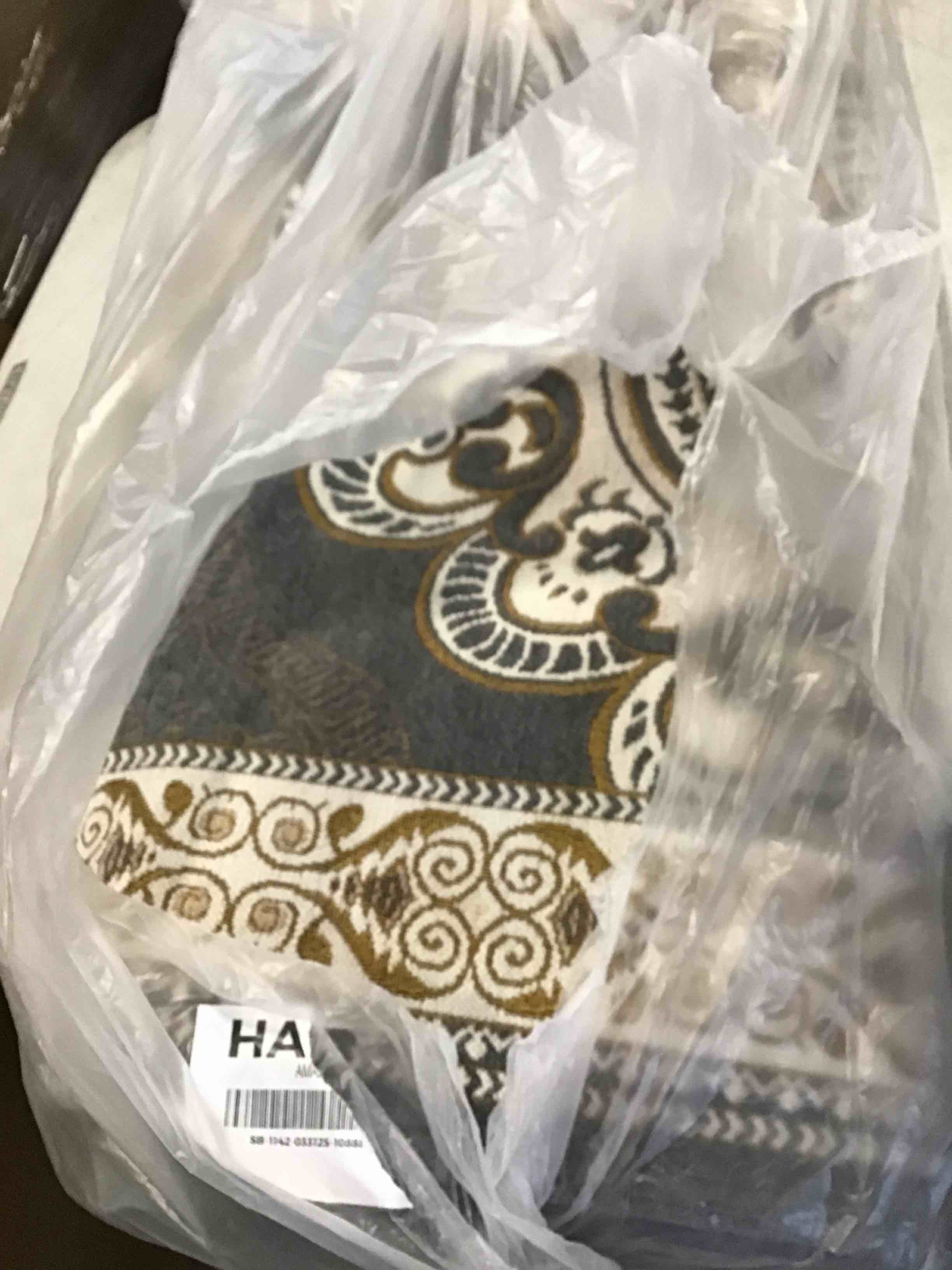 https://s3.amazonaws.com/lotting-images-prod/bidfta/PPE2033939_1744987096808.jpeg