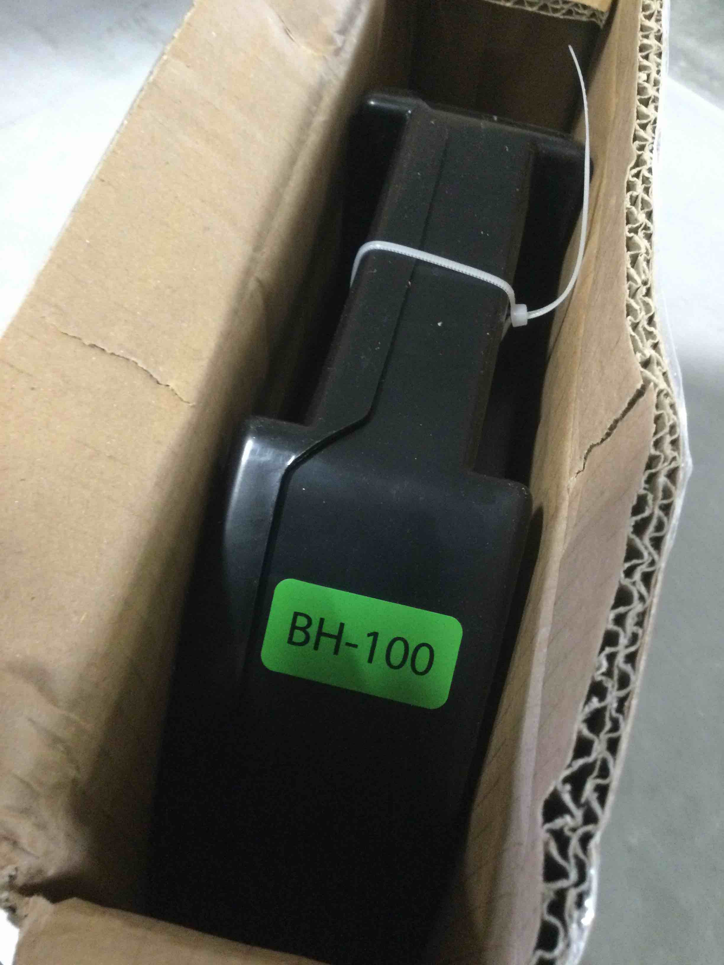 https://s3.amazonaws.com/lotting-images-prod/bidfta/PPE2034060_1745850388817.jpeg