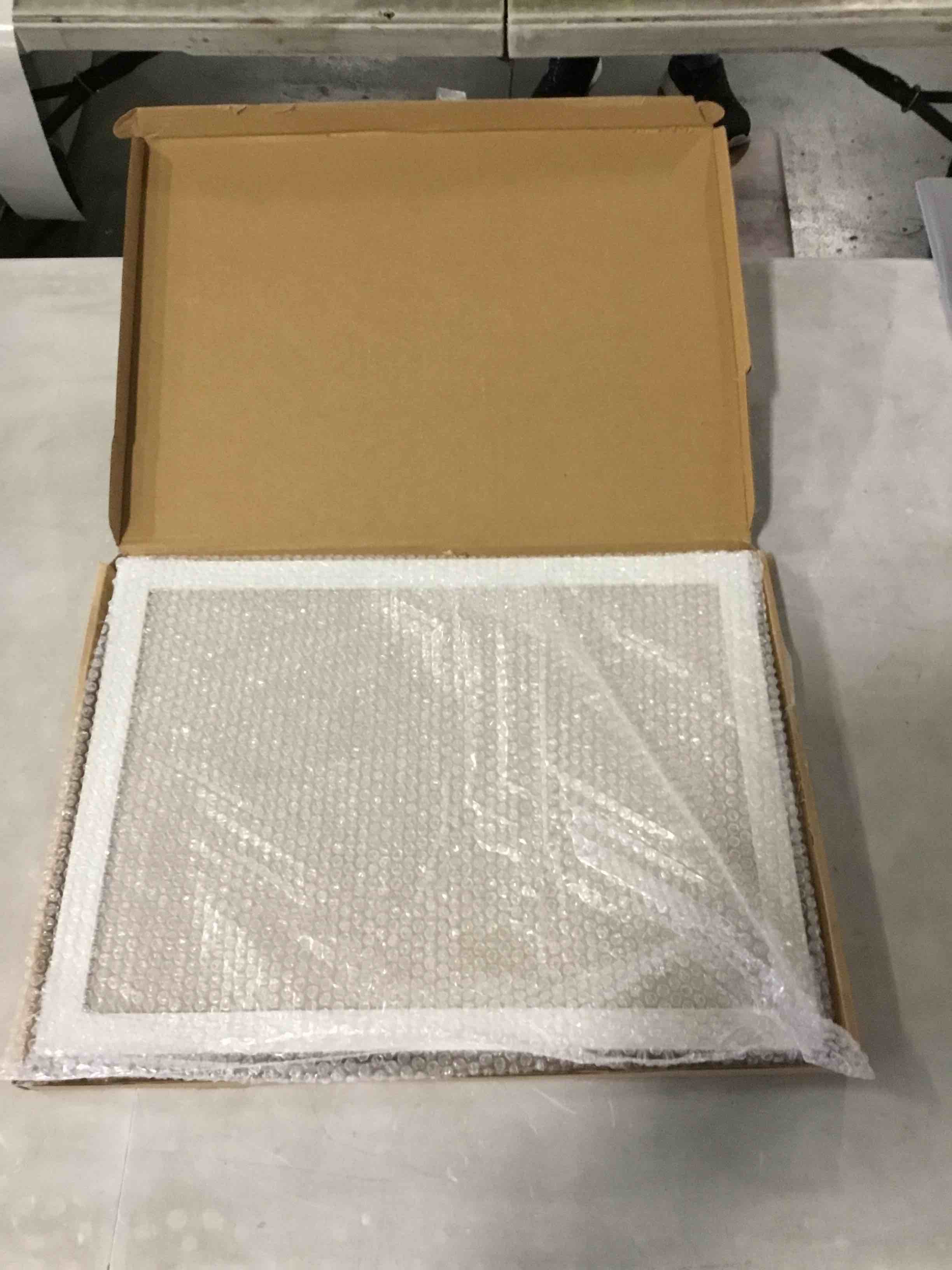 https://s3.amazonaws.com/lotting-images-prod/bidfta/PPE2034978_1746448660883.jpeg