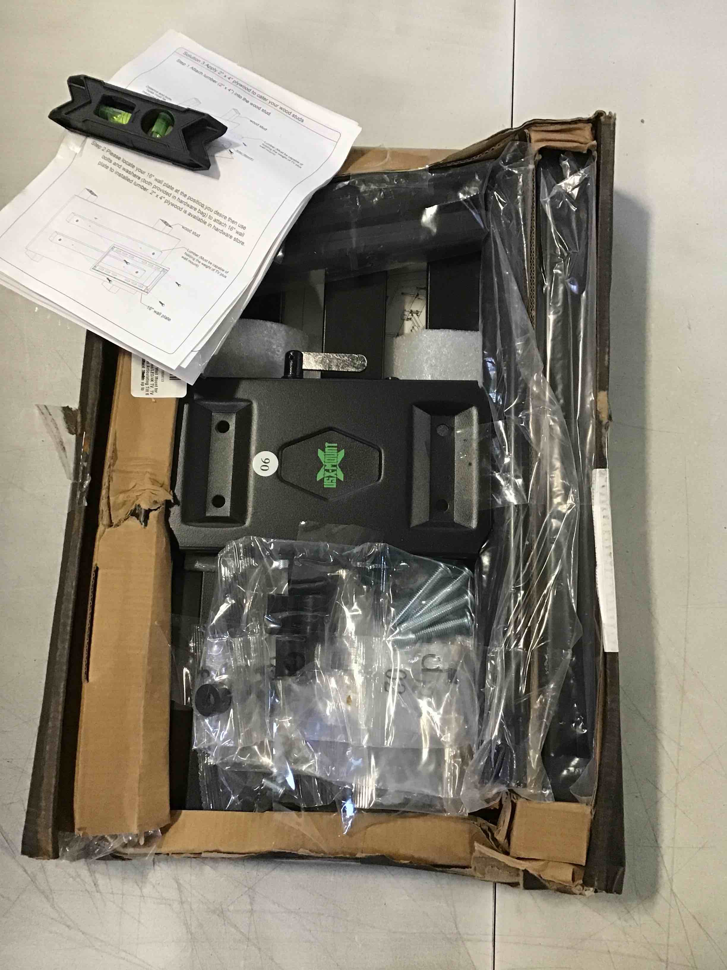 https://s3.amazonaws.com/lotting-images-prod/bidfta/PPE2036774_1744119807455.jpeg