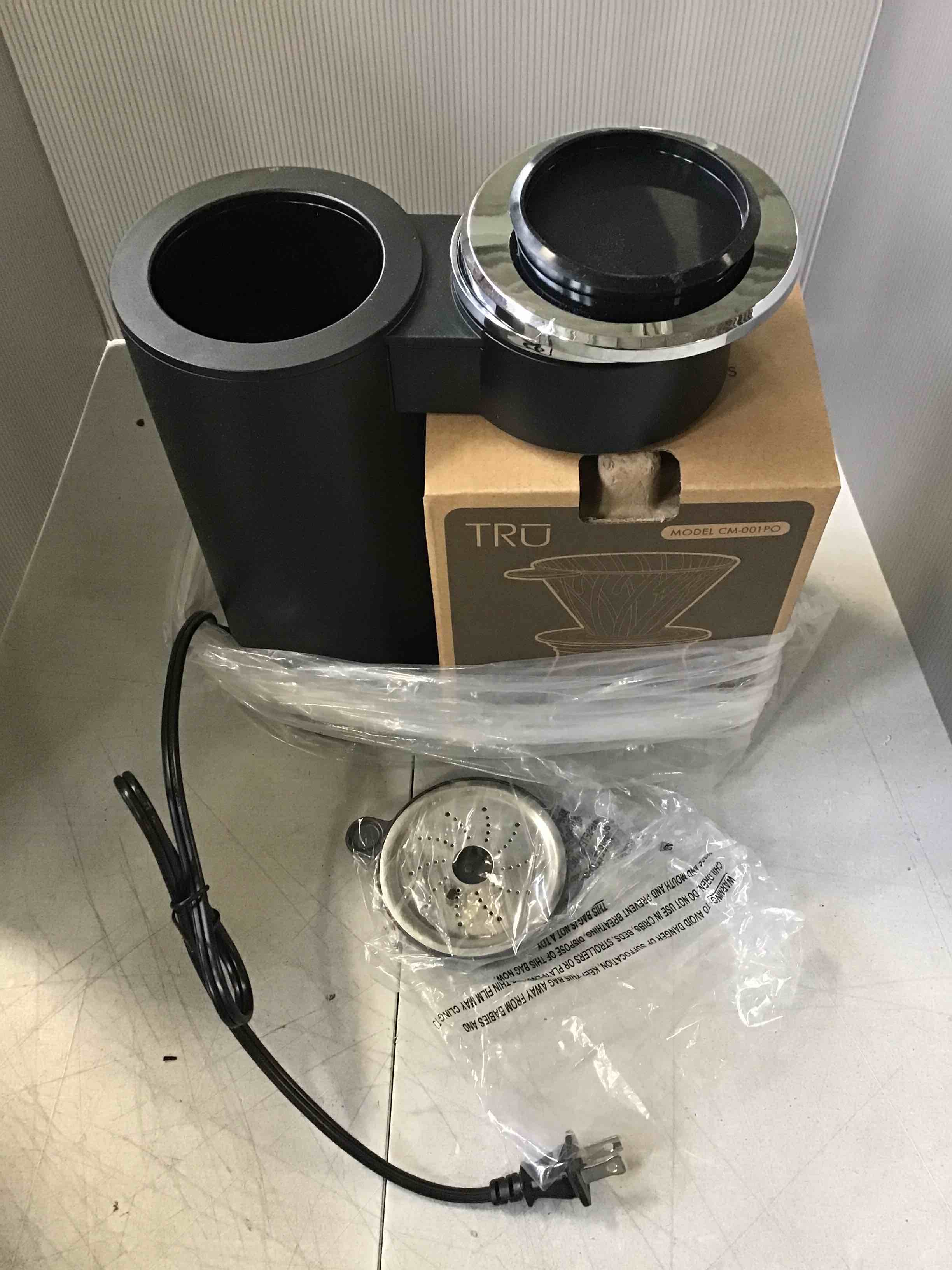 https://s3.amazonaws.com/lotting-images-prod/bidfta/PPE2037992_1745593438167.jpeg