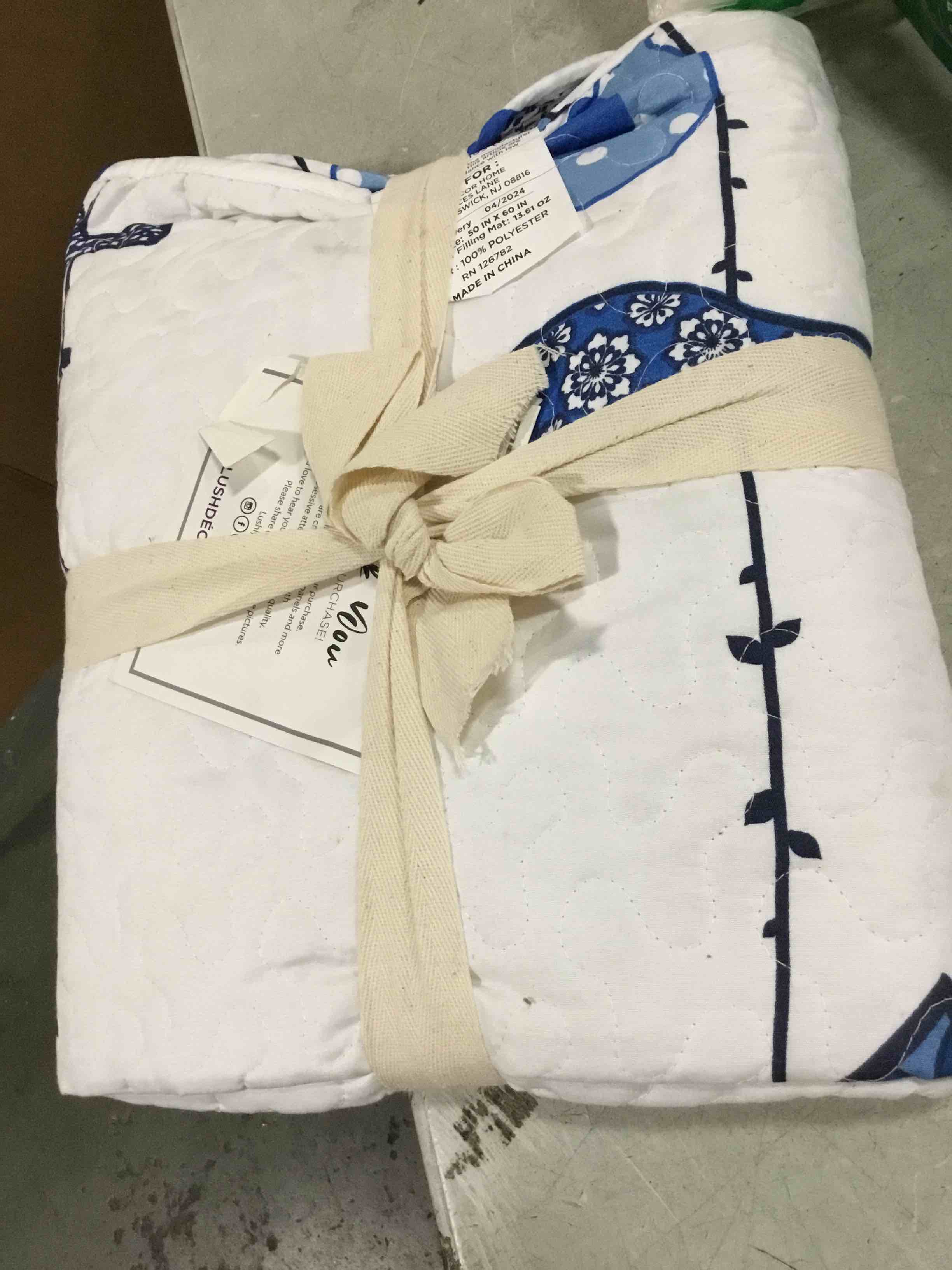 https://s3.amazonaws.com/lotting-images-prod/bidfta/PPE2044418_1743684023785.jpeg