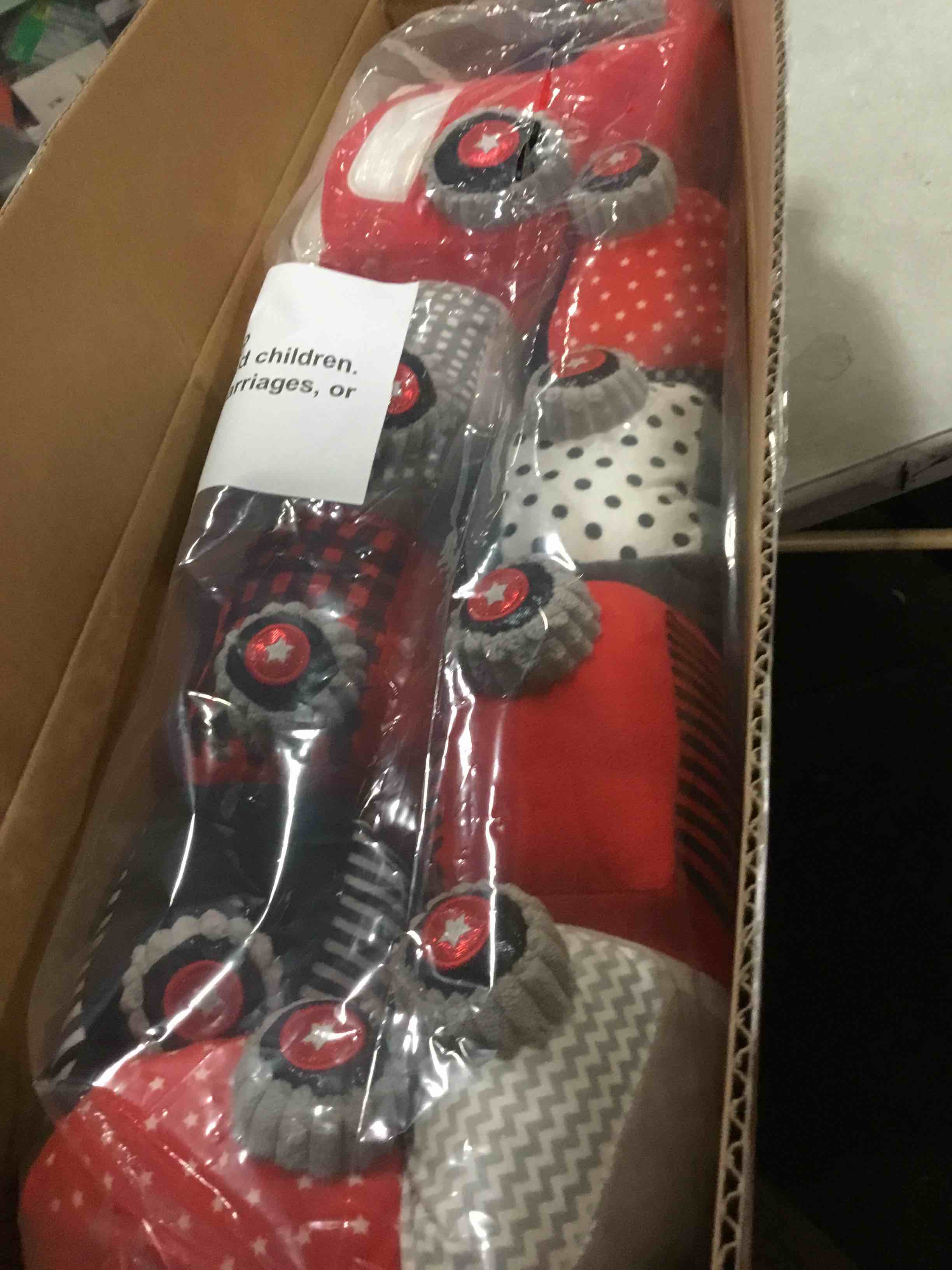 https://s3.amazonaws.com/lotting-images-prod/bidfta/PPE2044555_1743769203782.jpeg