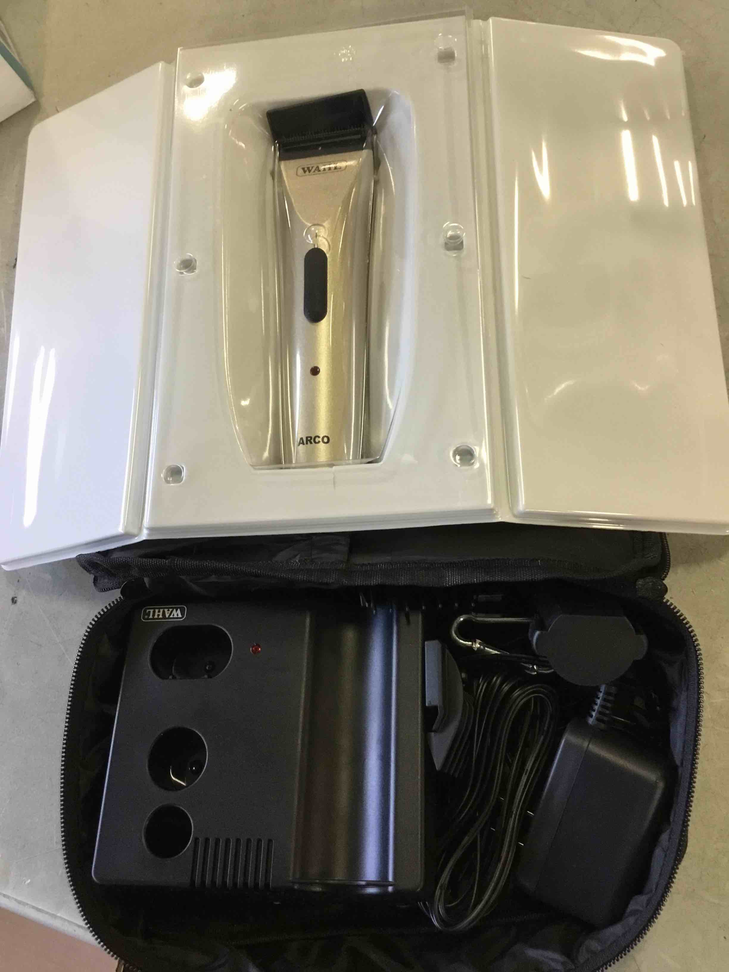 https://s3.amazonaws.com/lotting-images-prod/bidfta/PPE2045199_1744298929535.jpeg