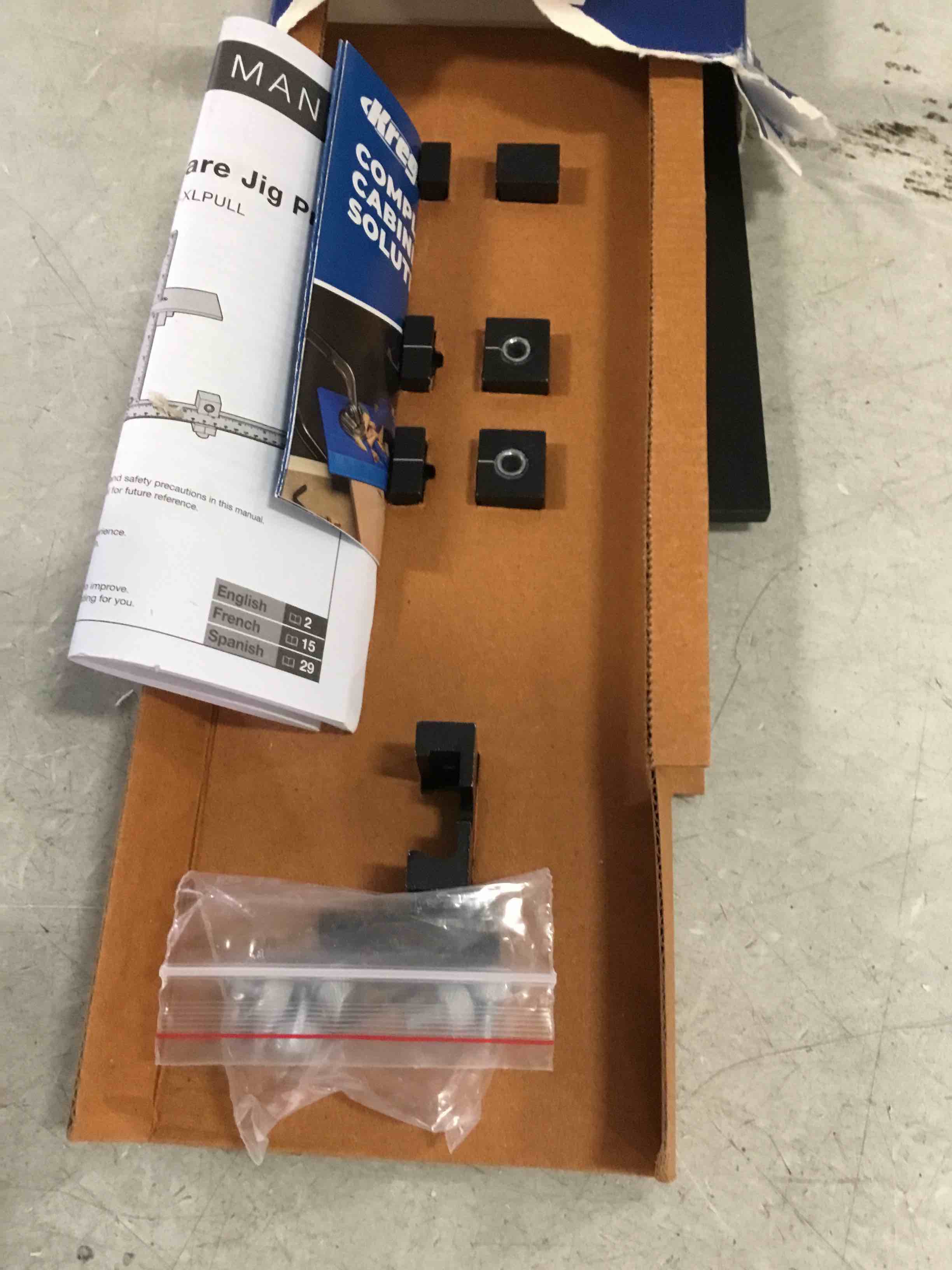https://s3.amazonaws.com/lotting-images-prod/bidfta/PPE2045220_1744305164502.jpeg