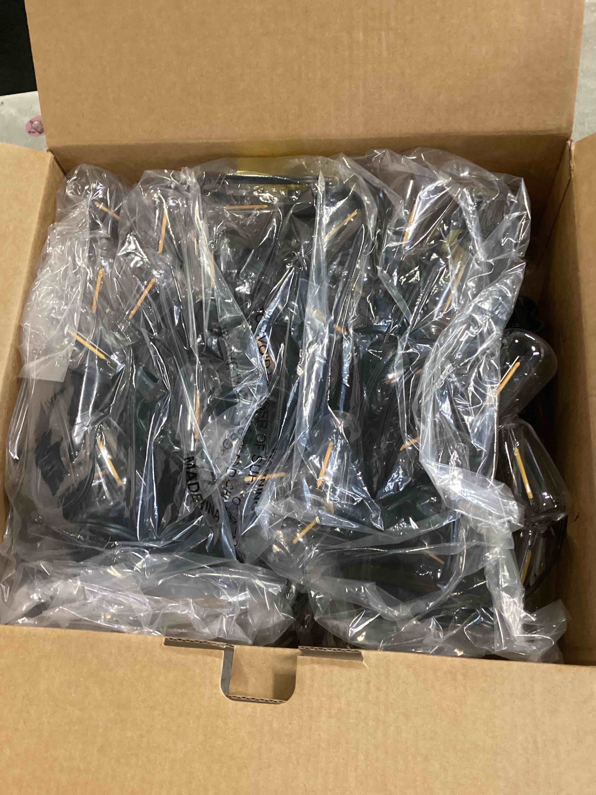 https://s3.amazonaws.com/lotting-images-prod/bidfta/PPE2047599_1743694937088.jpeg