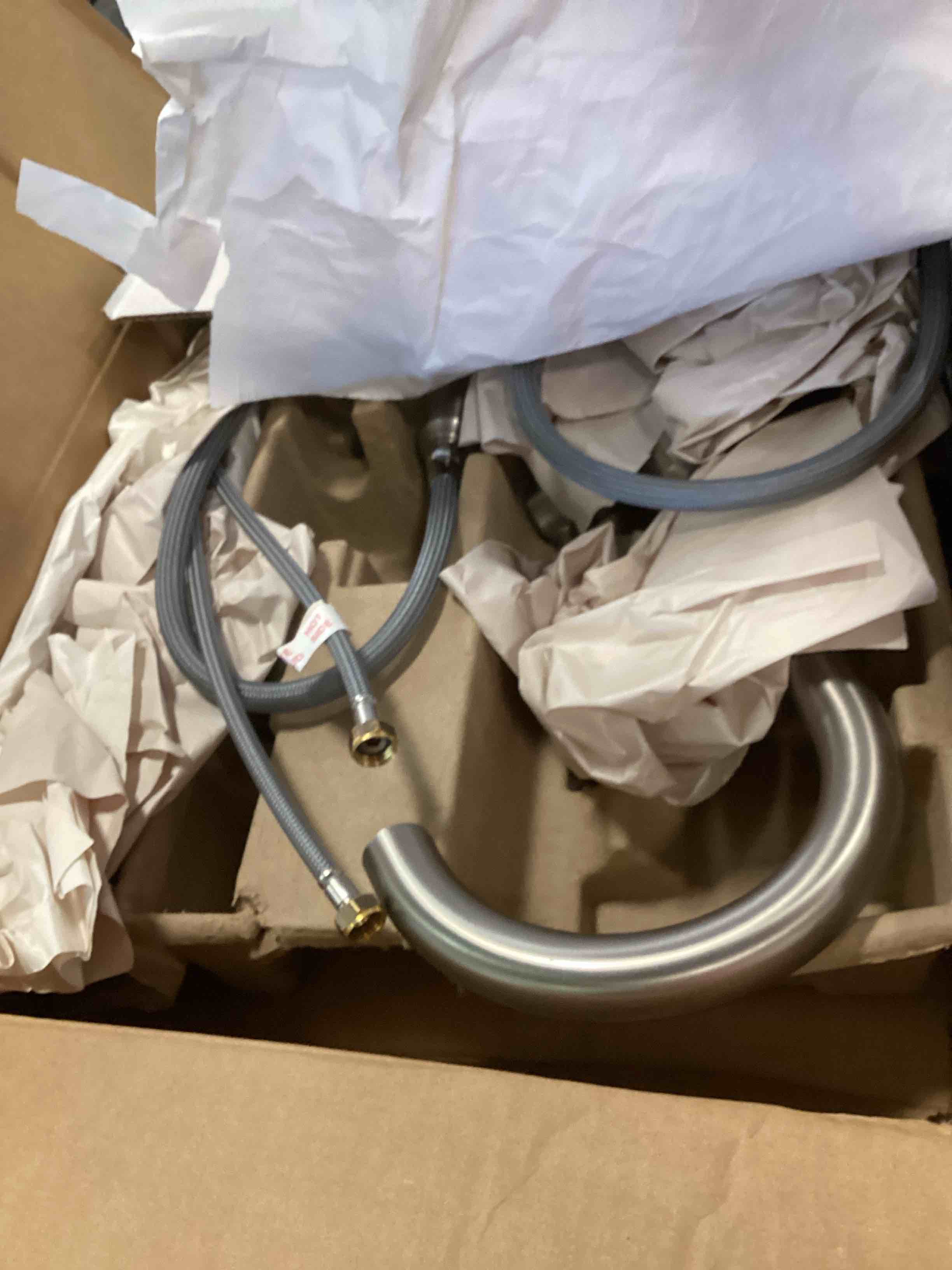 https://s3.amazonaws.com/lotting-images-prod/bidfta/PPE2048813_1744825248562.jpeg