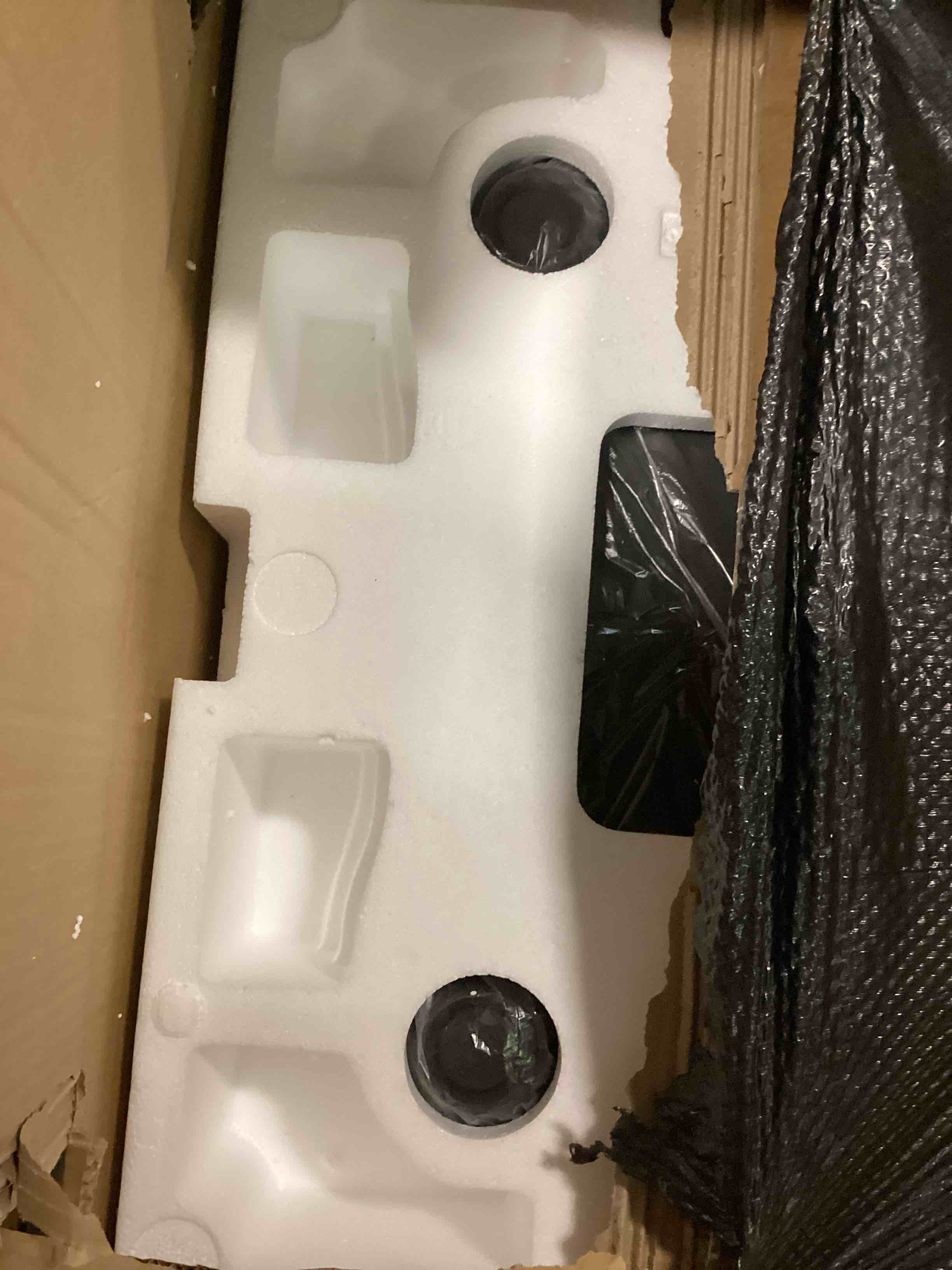 https://s3.amazonaws.com/lotting-images-prod/bidfta/PPE2048858_1744833343580.jpeg