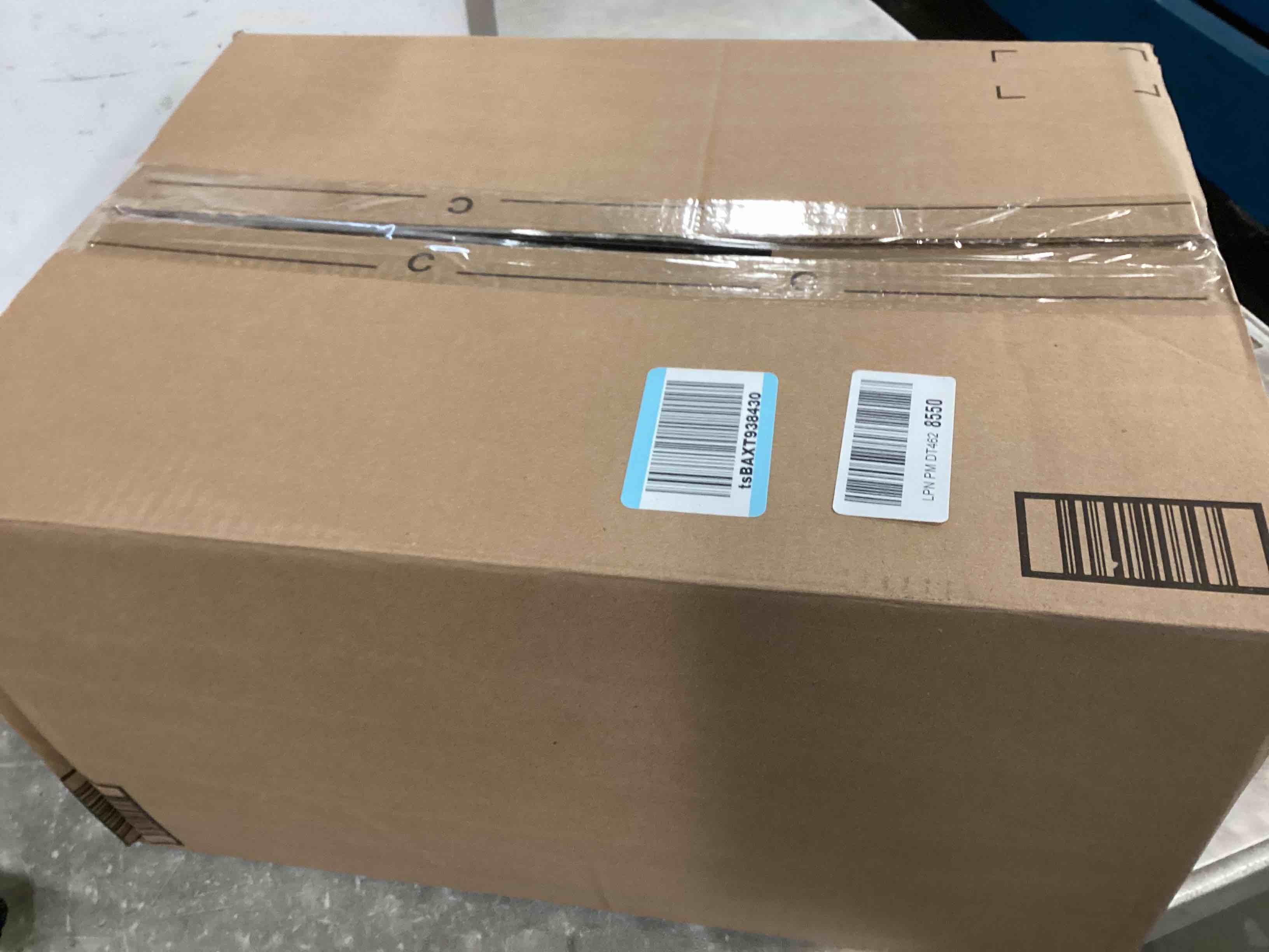 https://s3.amazonaws.com/lotting-images-prod/bidfta/PPE2049282_1745252691329.jpeg
