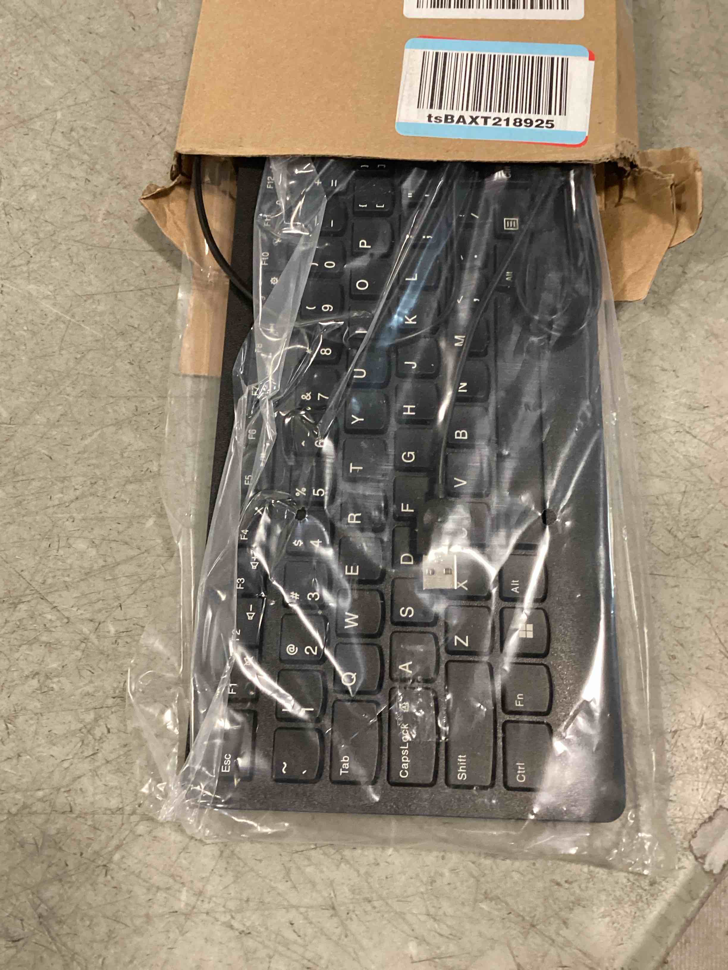 https://s3.amazonaws.com/lotting-images-prod/bidfta/PPE2049778_1745413315306.jpeg
