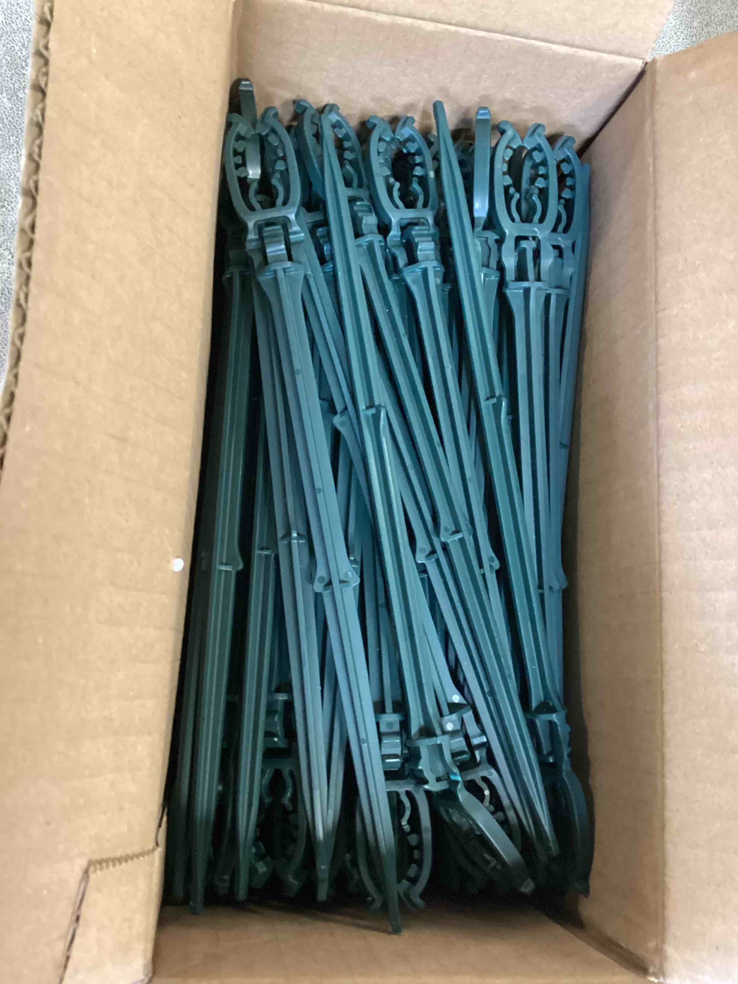 https://s3.amazonaws.com/lotting-images-prod/bidfta/PPE2049920_1745848234411.jpeg