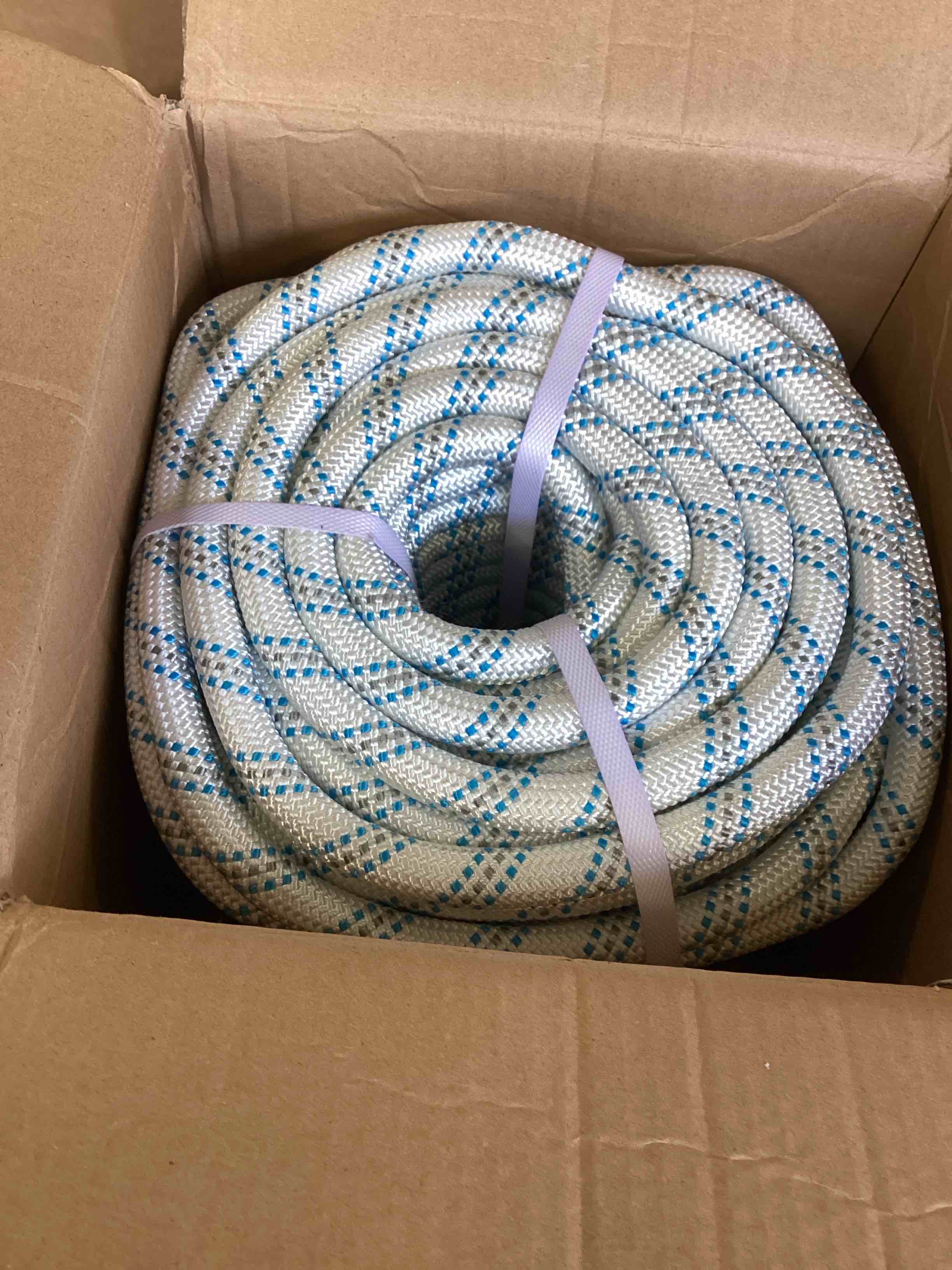 https://s3.amazonaws.com/lotting-images-prod/bidfta/PPE2050862_1744303403906.jpeg